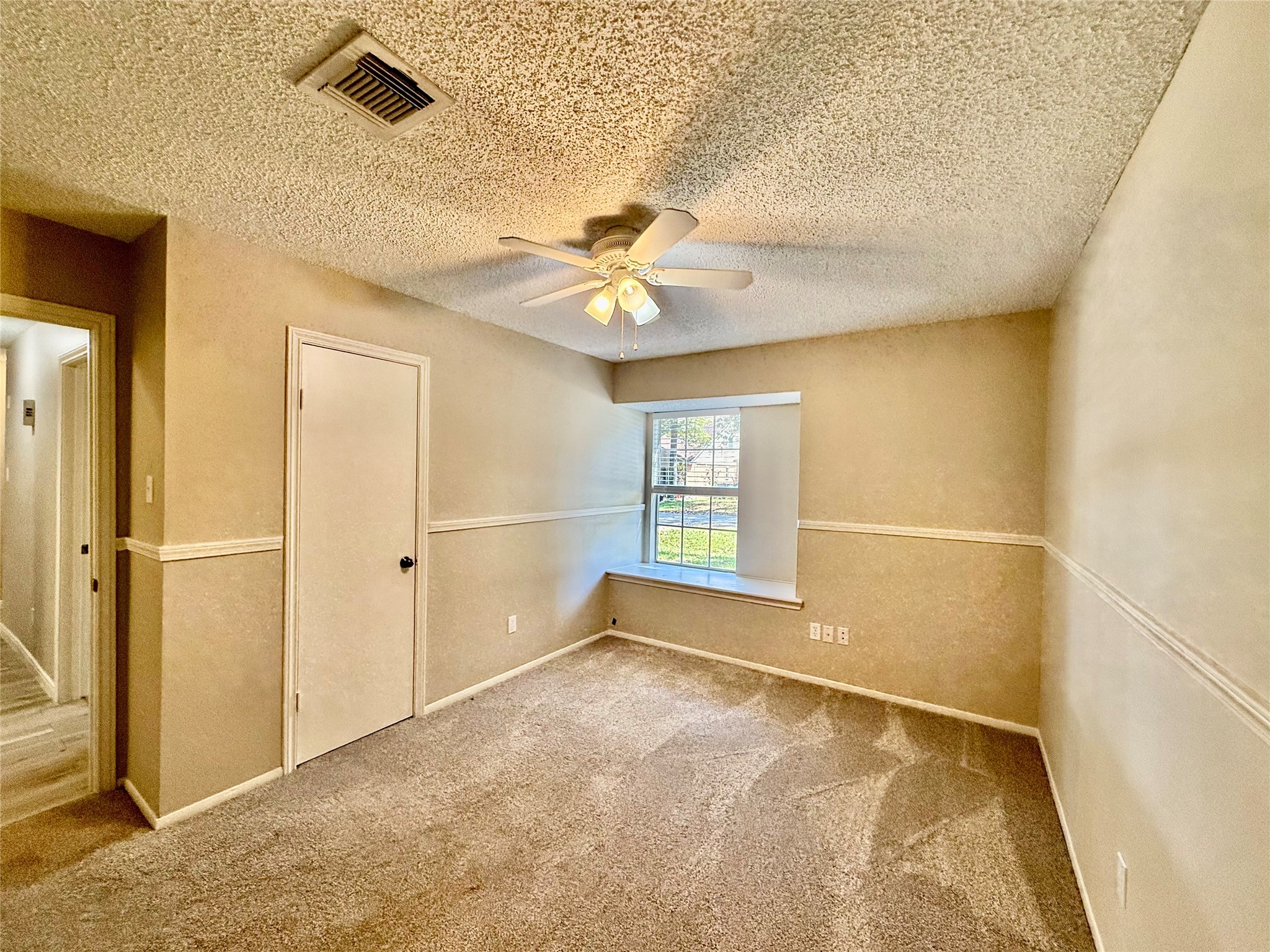 6 Leverwood Court Property Photo 17