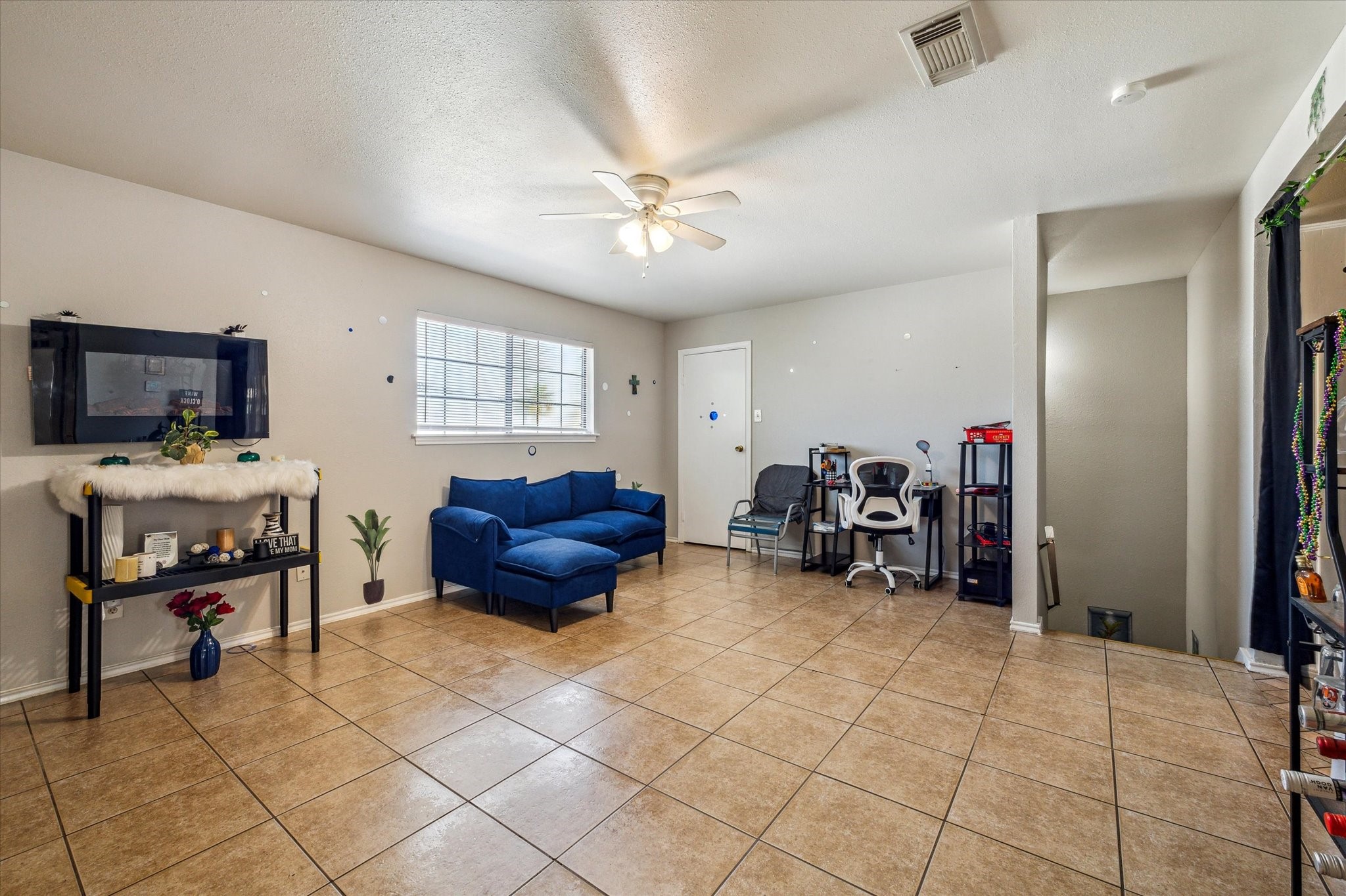 3718 Sealy Street Property Photo 8