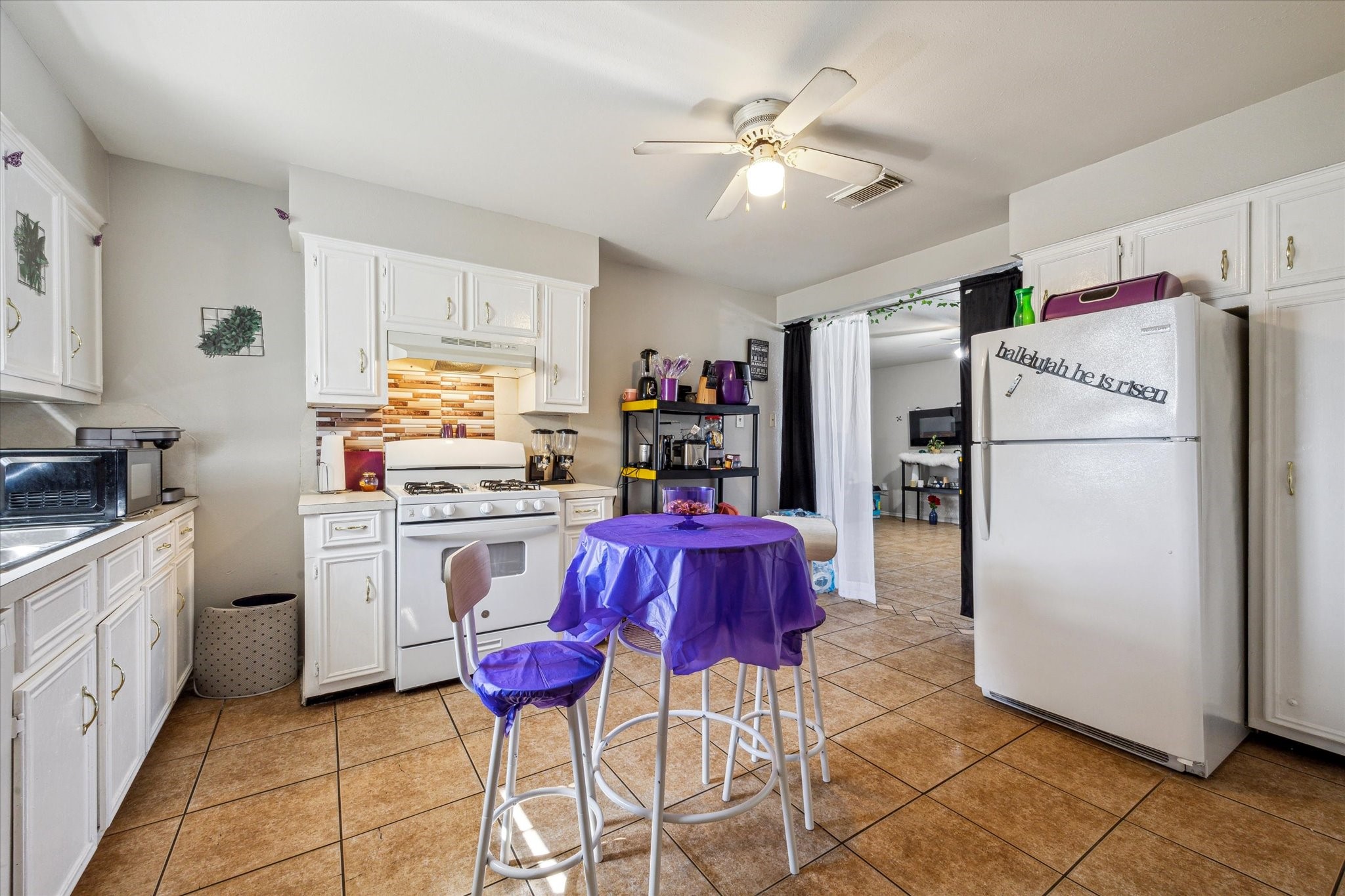 3718 Sealy Street Property Photo 12