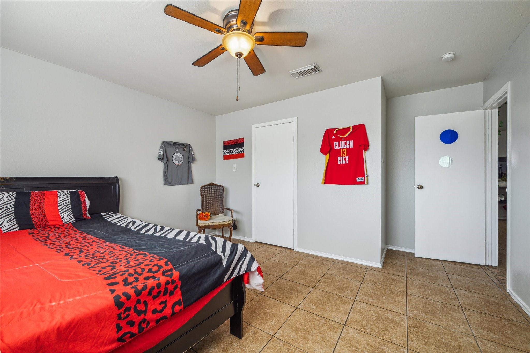 3718 Sealy Street Property Photo 15