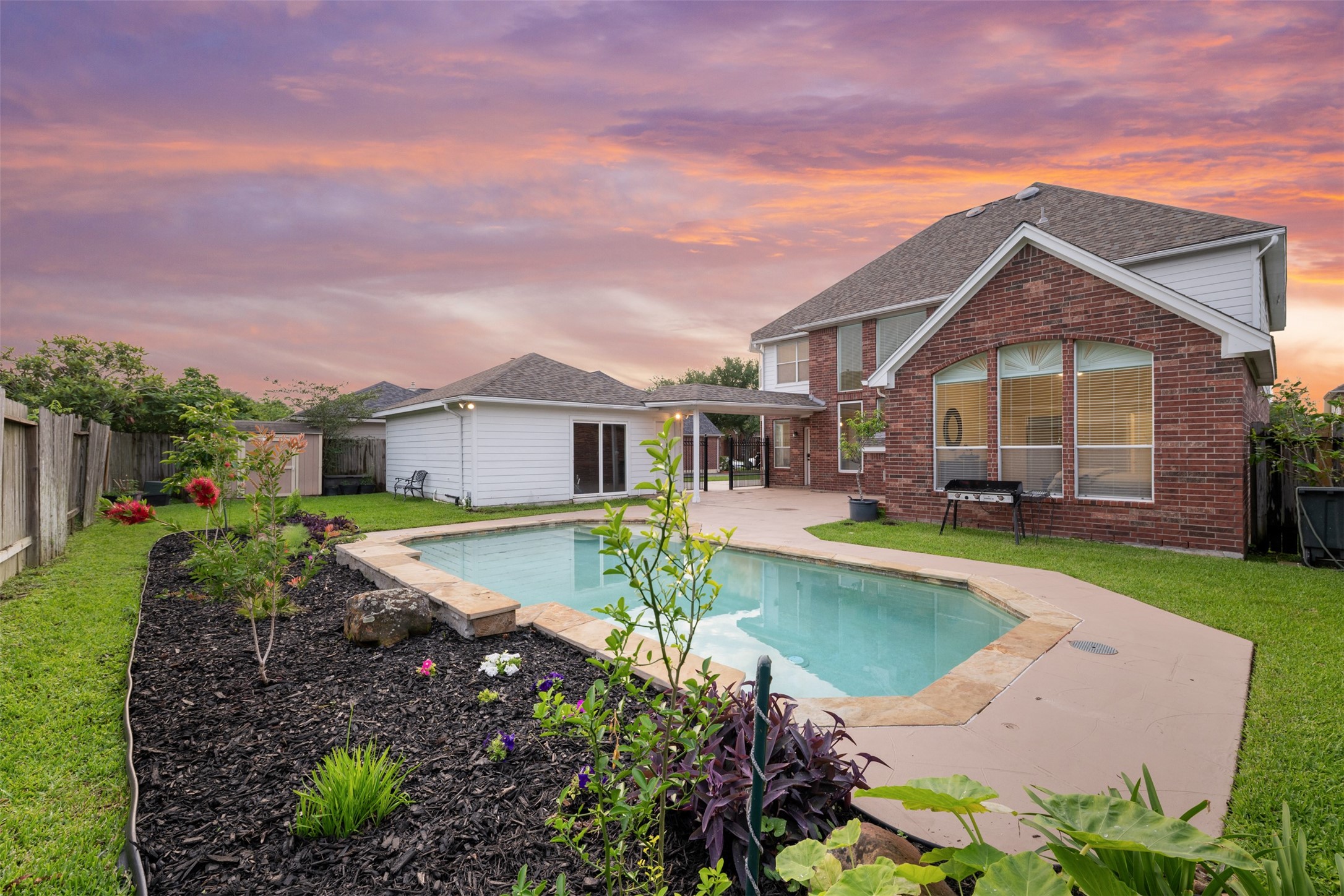 9408 Sunperch Court Property Photo 1
