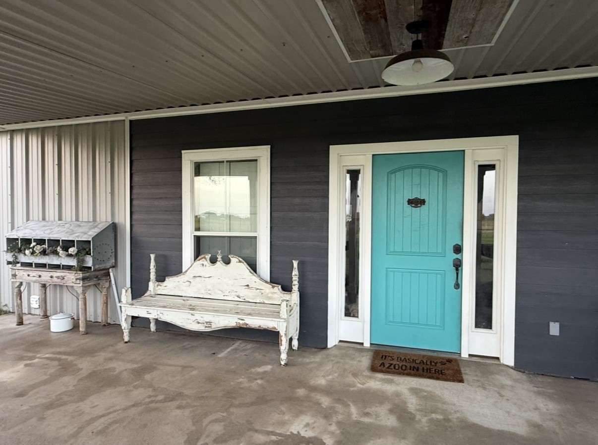 1792 Stockold Road Property Photo 1