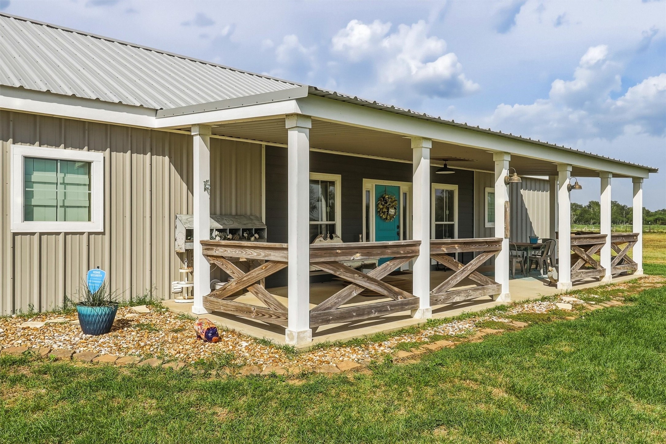1792 Stockold Road Property Photo 4