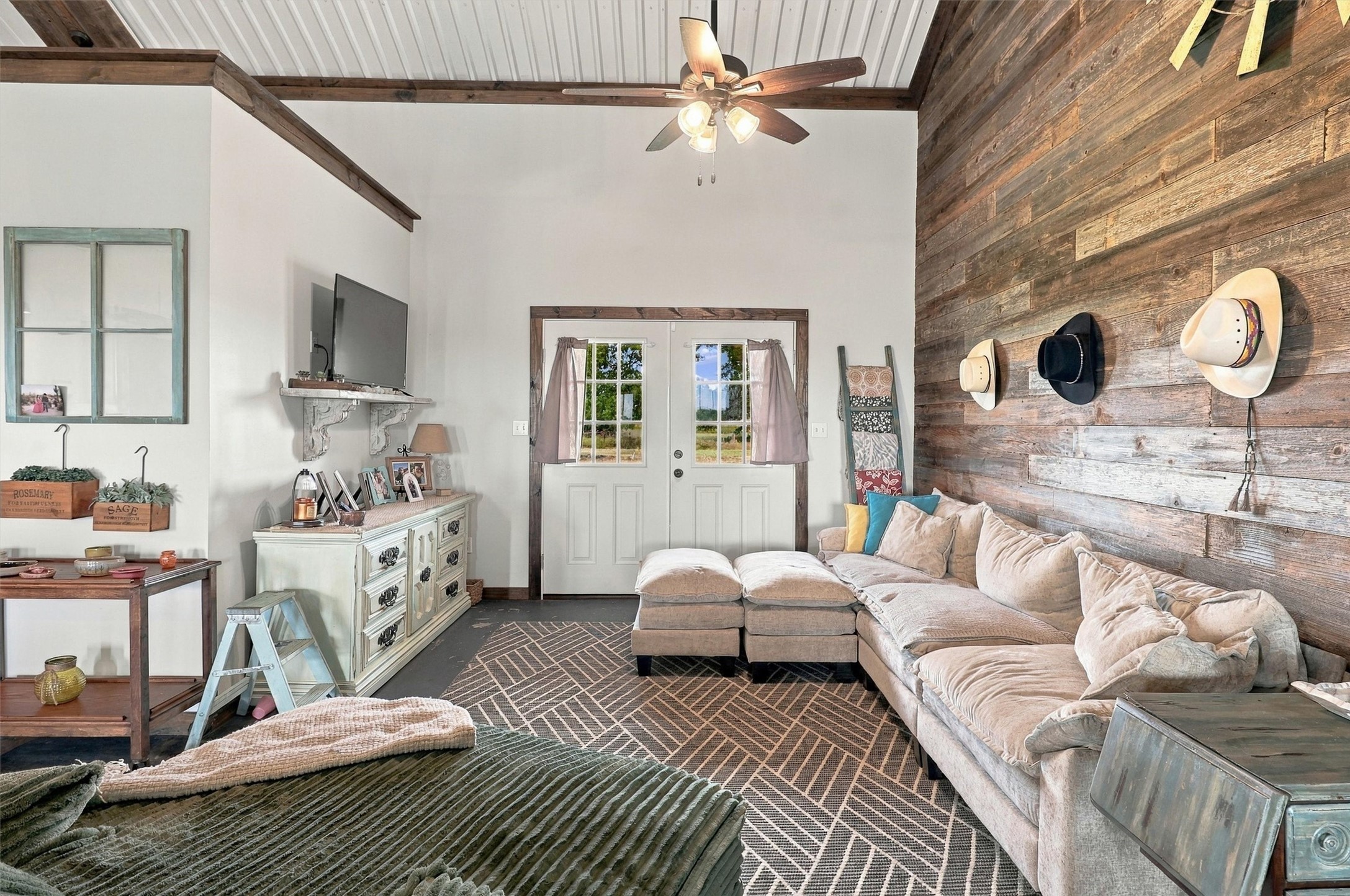 1792 Stockold Road Property Photo 13