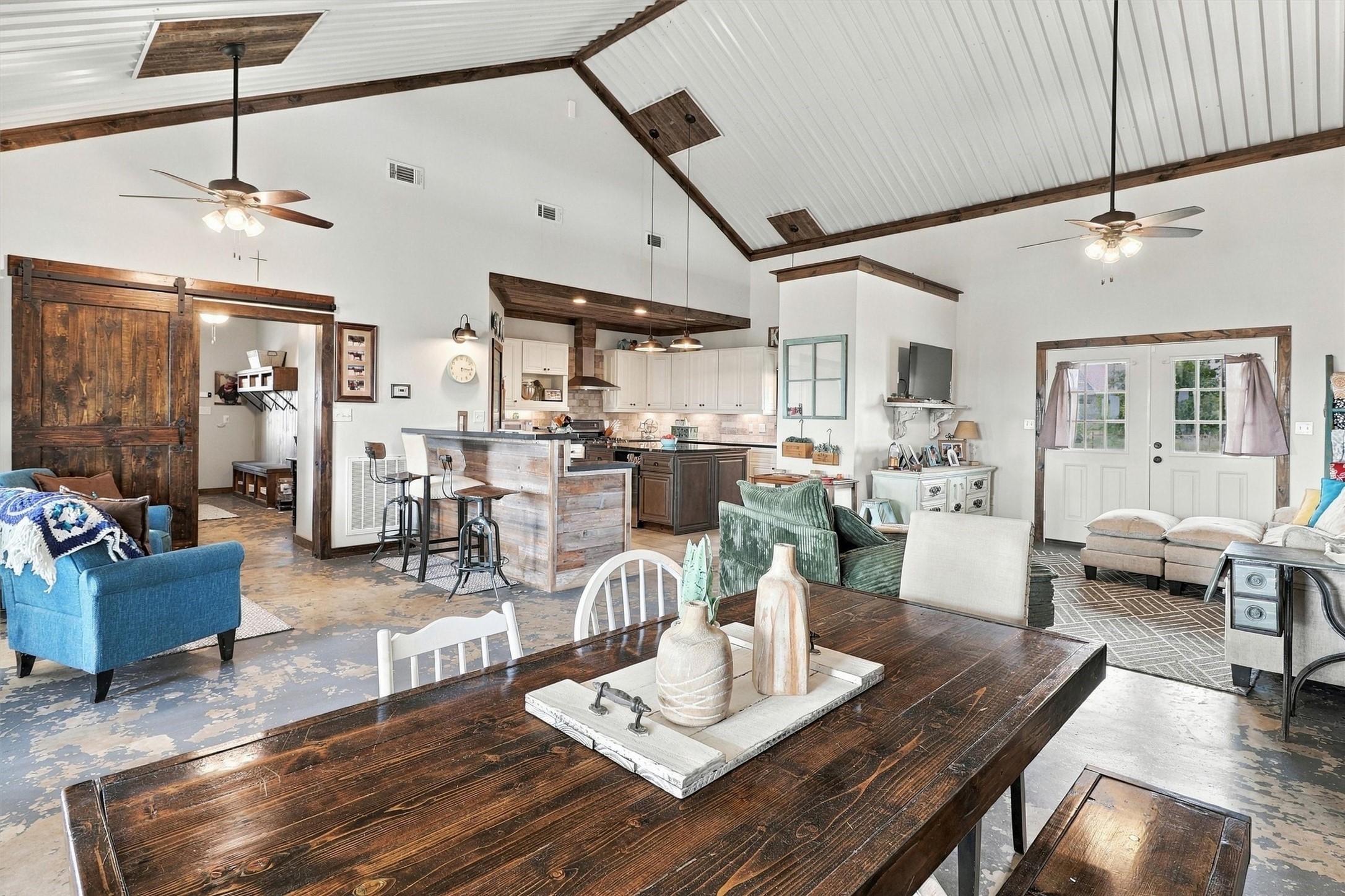 1792 Stockold Road Property Photo 16