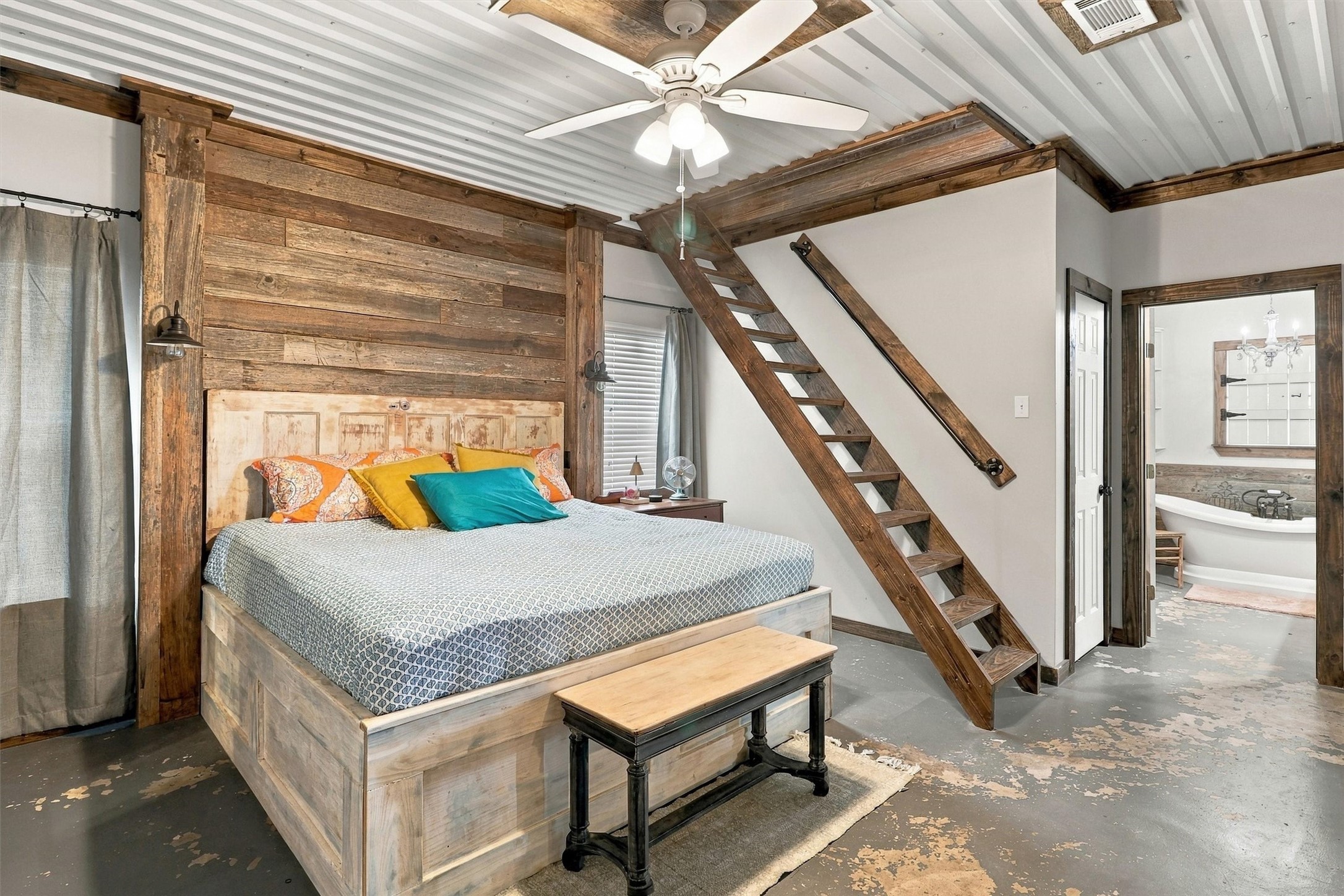 1792 Stockold Road Property Photo 18