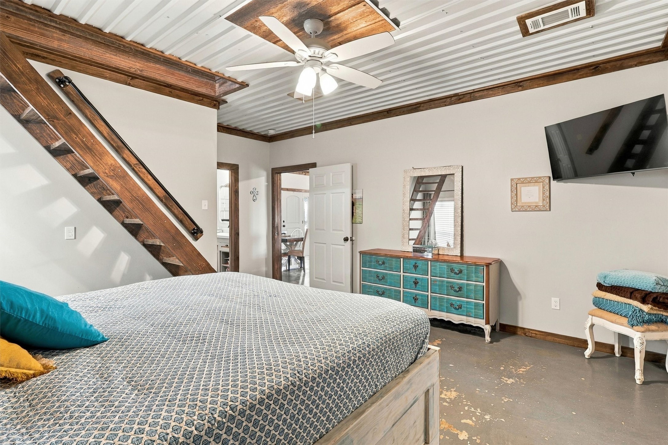 1792 Stockold Road Property Photo 19