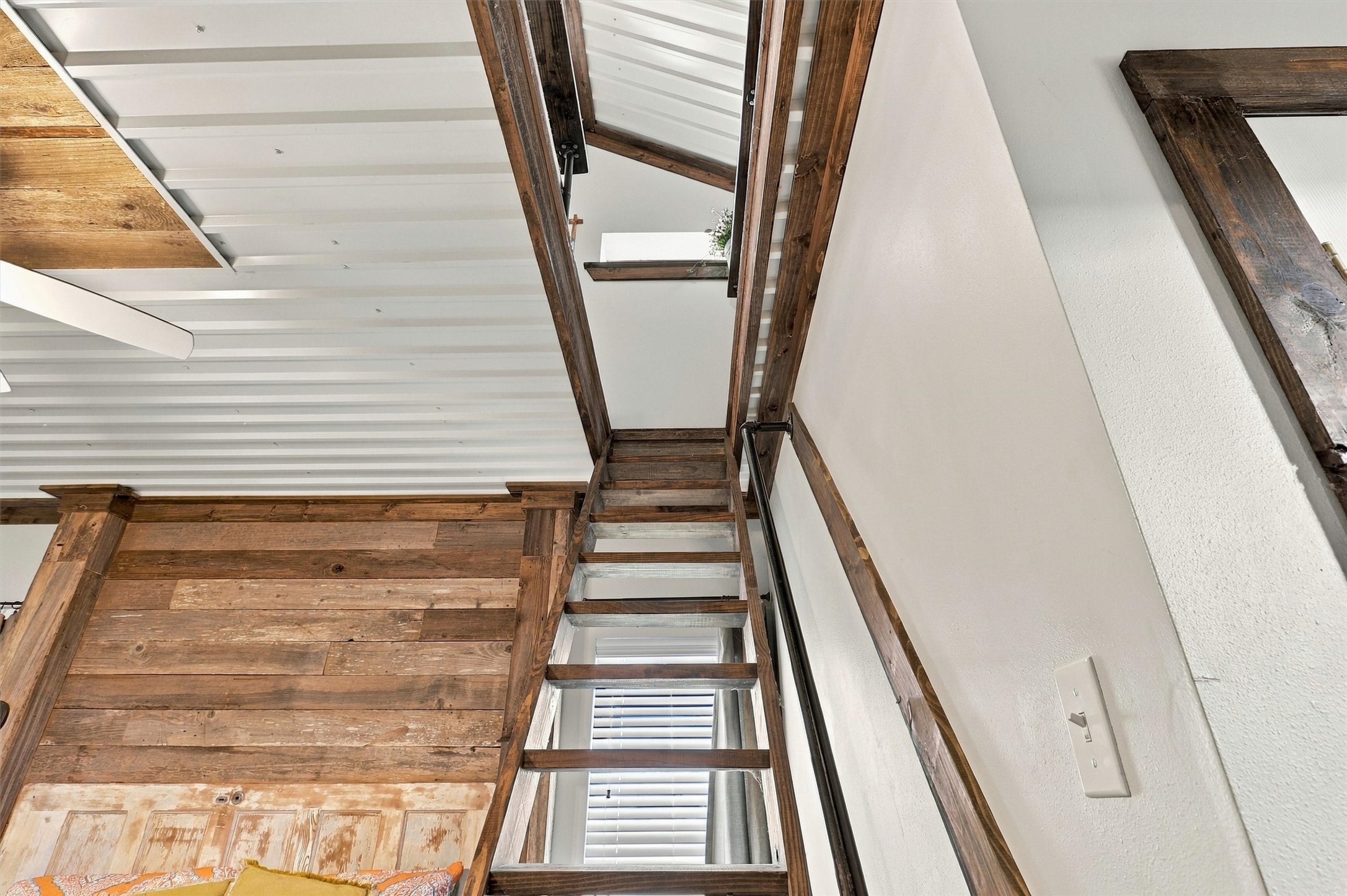 1792 Stockold Road Property Photo 20