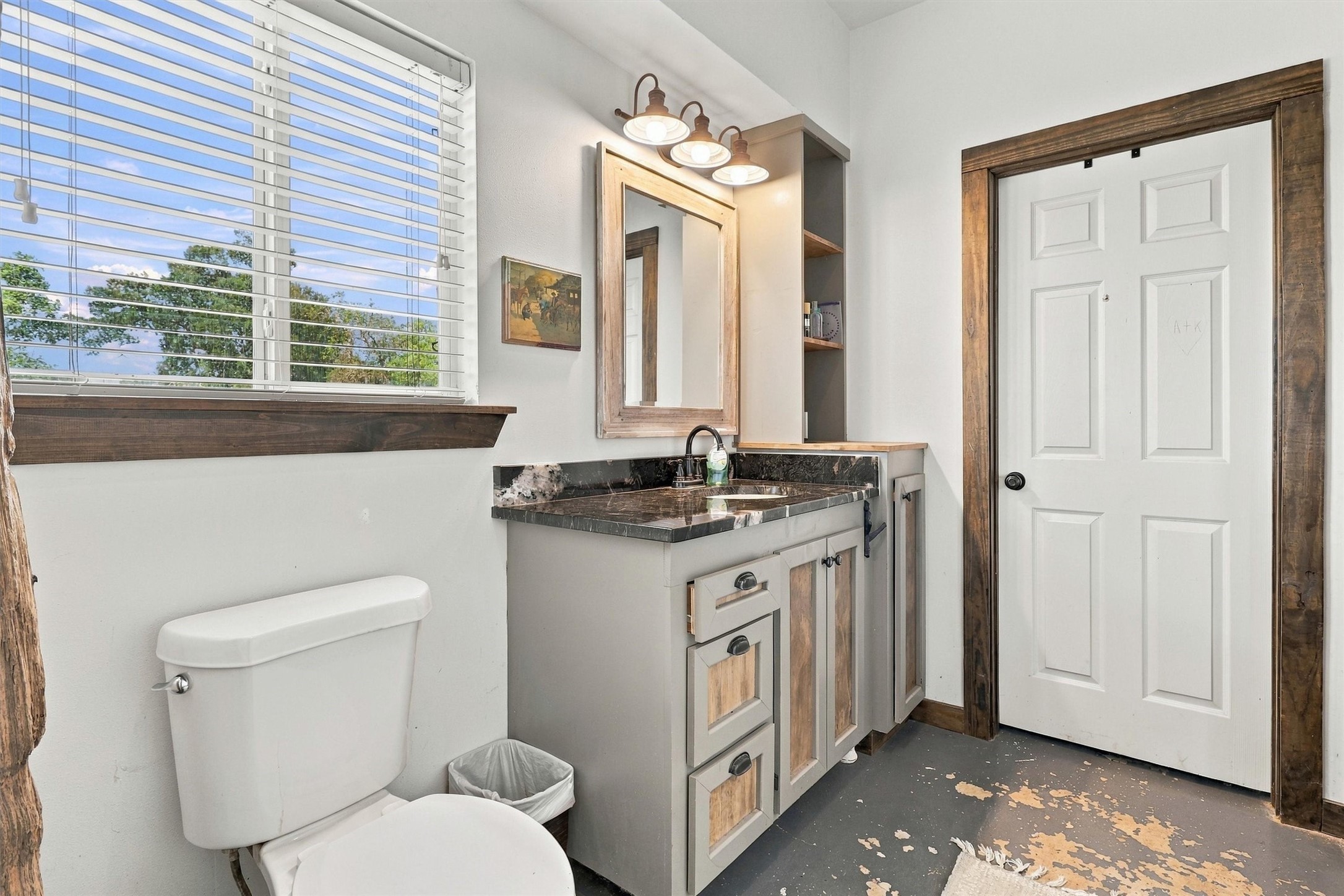 1792 Stockold Road Property Photo 32