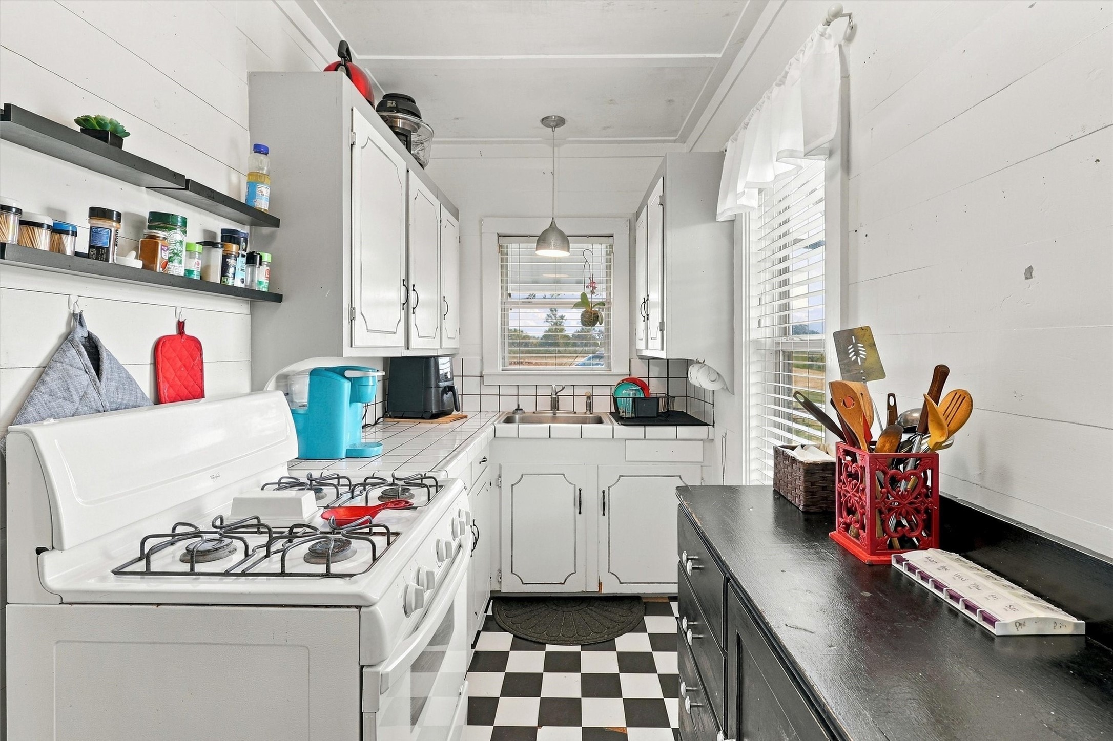 1792 Stockold Road Property Photo 41