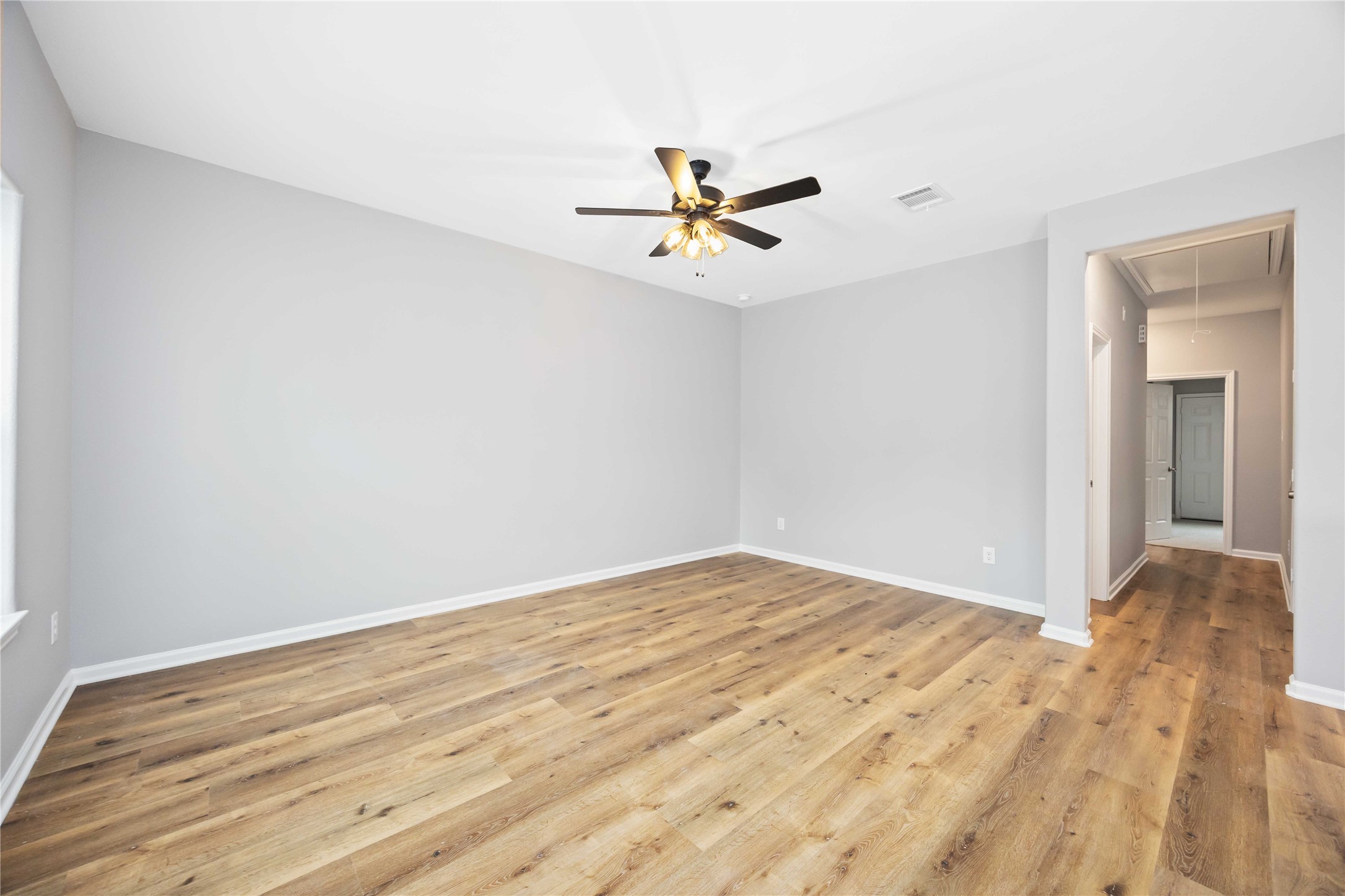 4507 White Rock Street B Property Photo 6