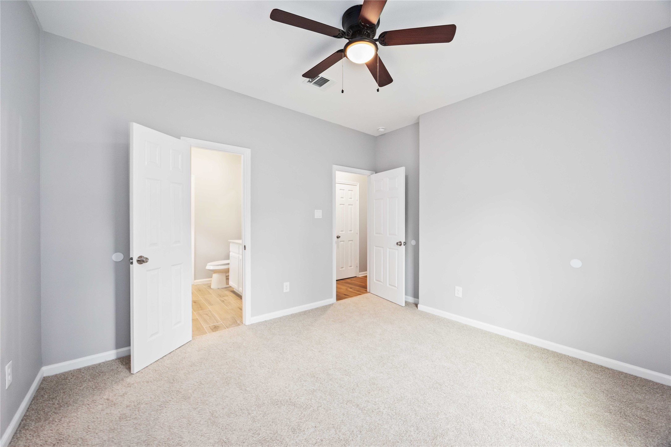 4507 White Rock Street B Property Photo 14