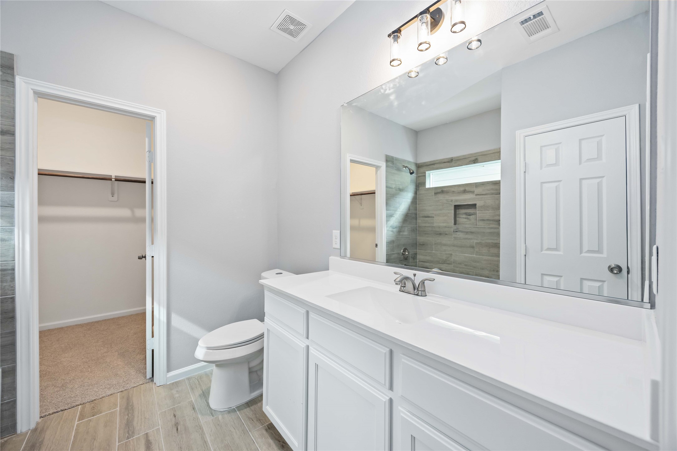 4507 White Rock Street B Property Photo 15
