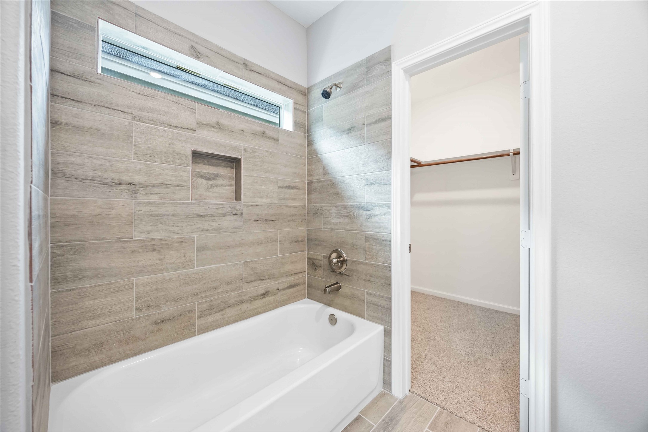 4507 White Rock Street B Property Photo 16