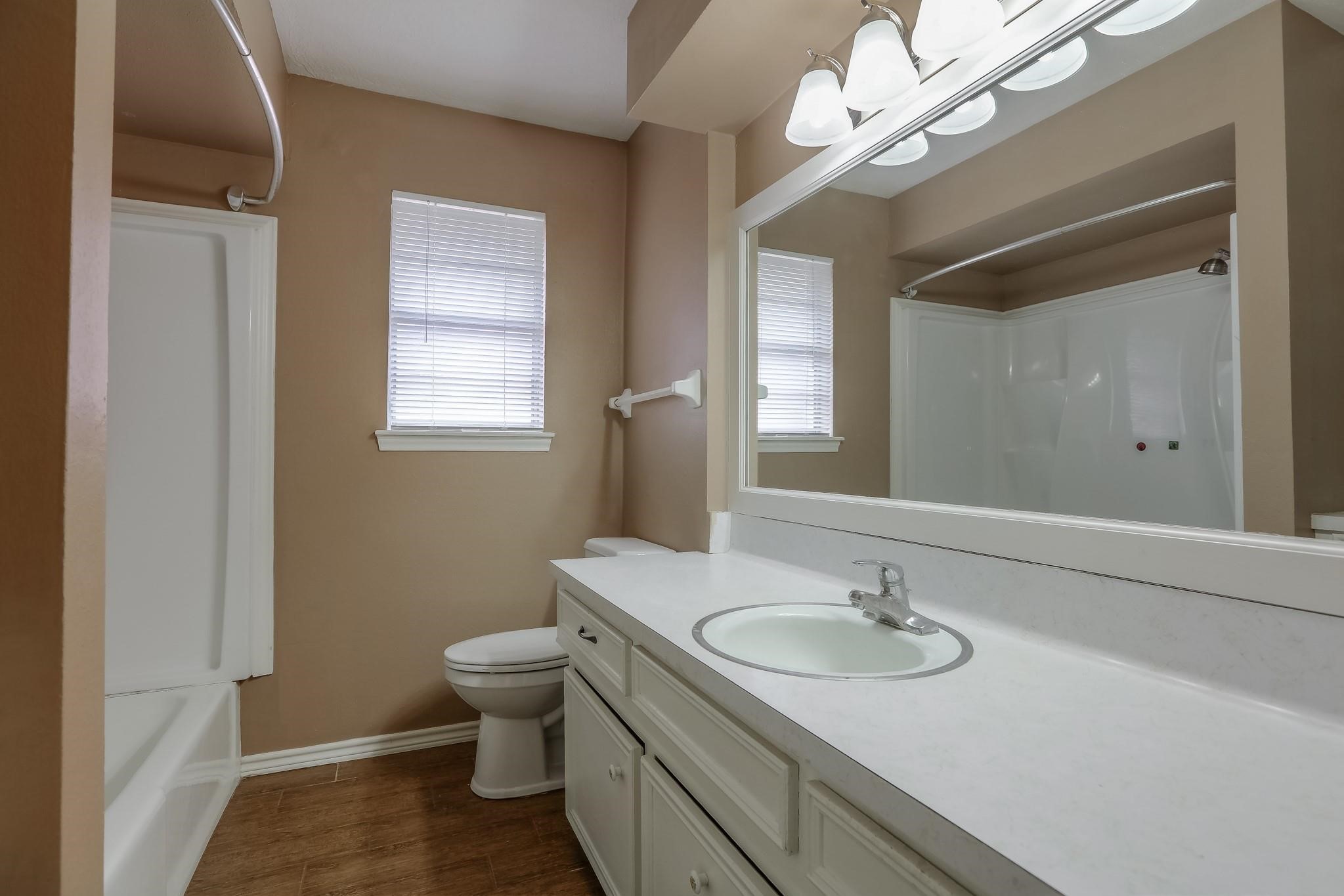 1013 Mccall Avenue Property Photo 14