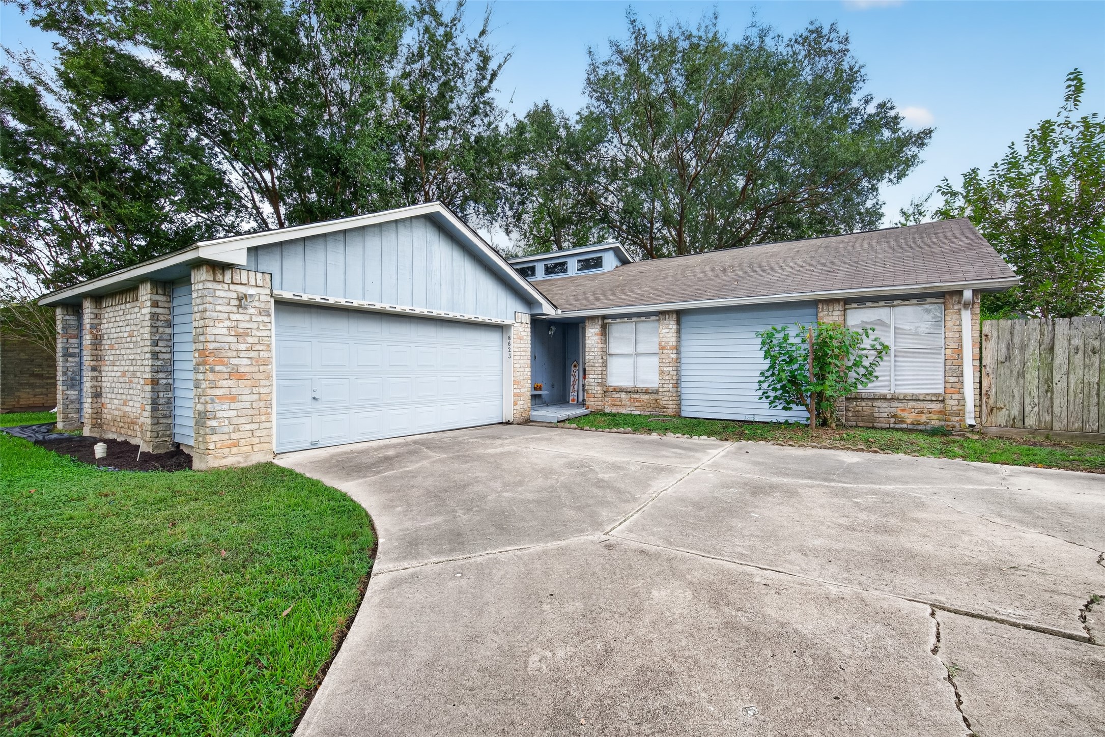 8623 Quail Hills Drive Property Photo 1