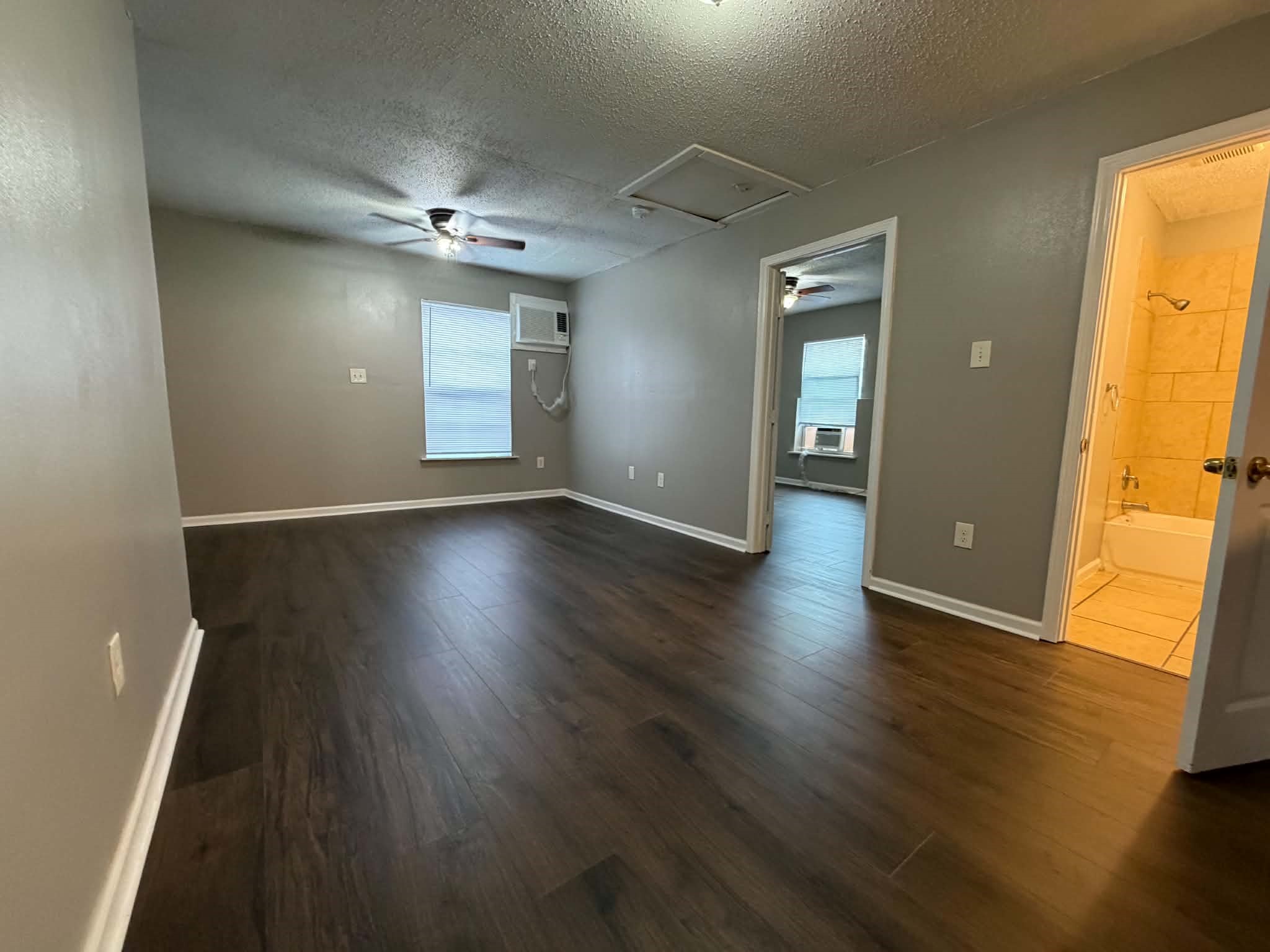 3028 Avenue M 1a Property Photo 2
