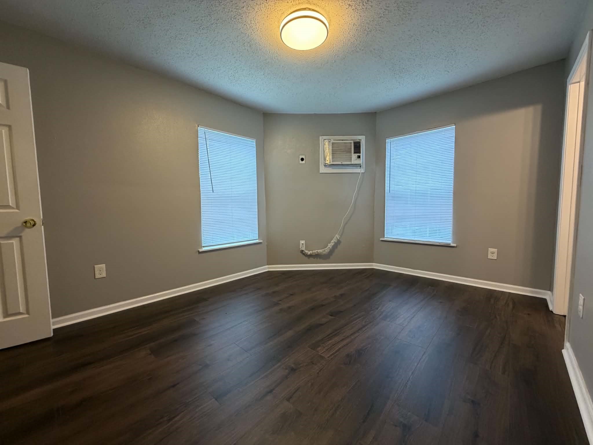 3028 Avenue M 1a Property Photo 6