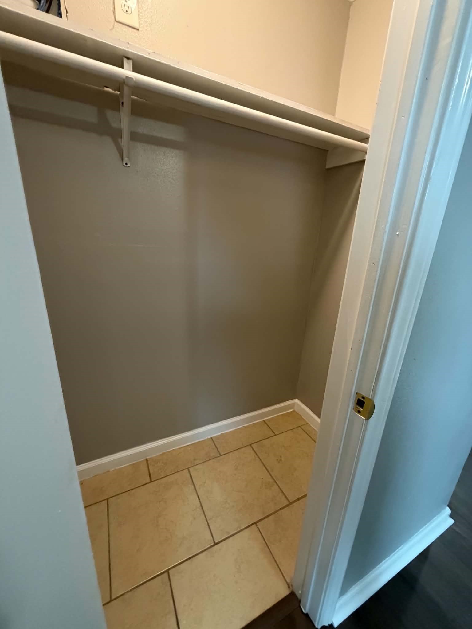 3028 Avenue M 1a Property Photo 10