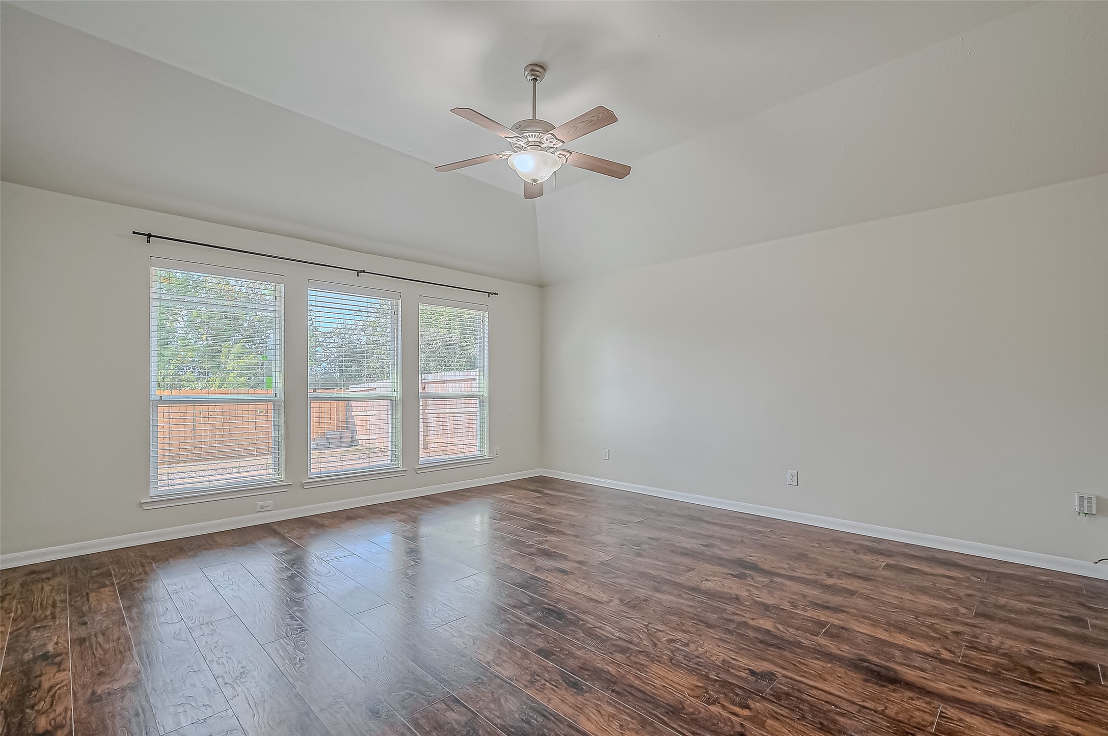 514 Heatherton Hill Drive Property Photo 14