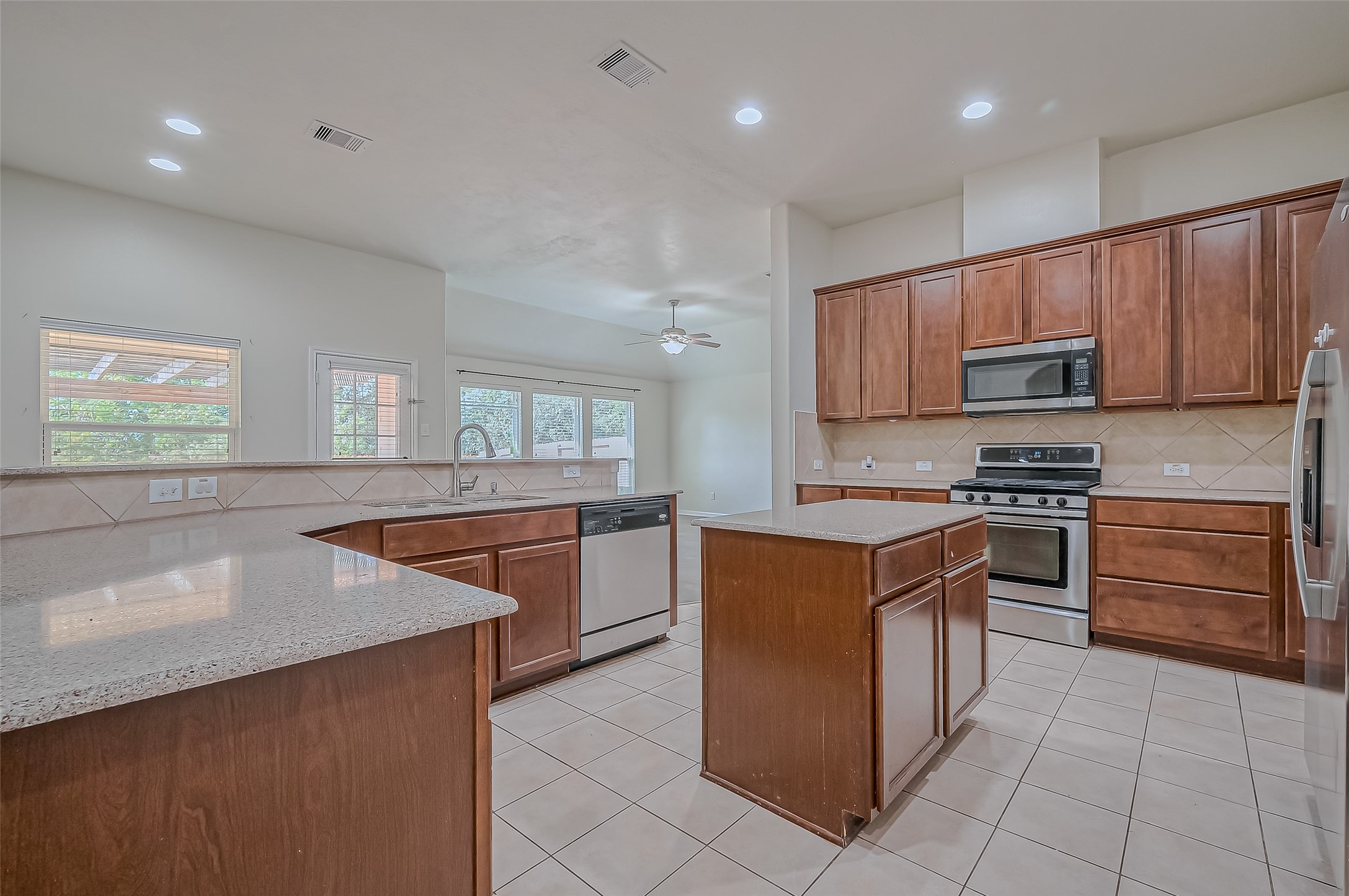 514 Heatherton Hill Drive Property Photo 22