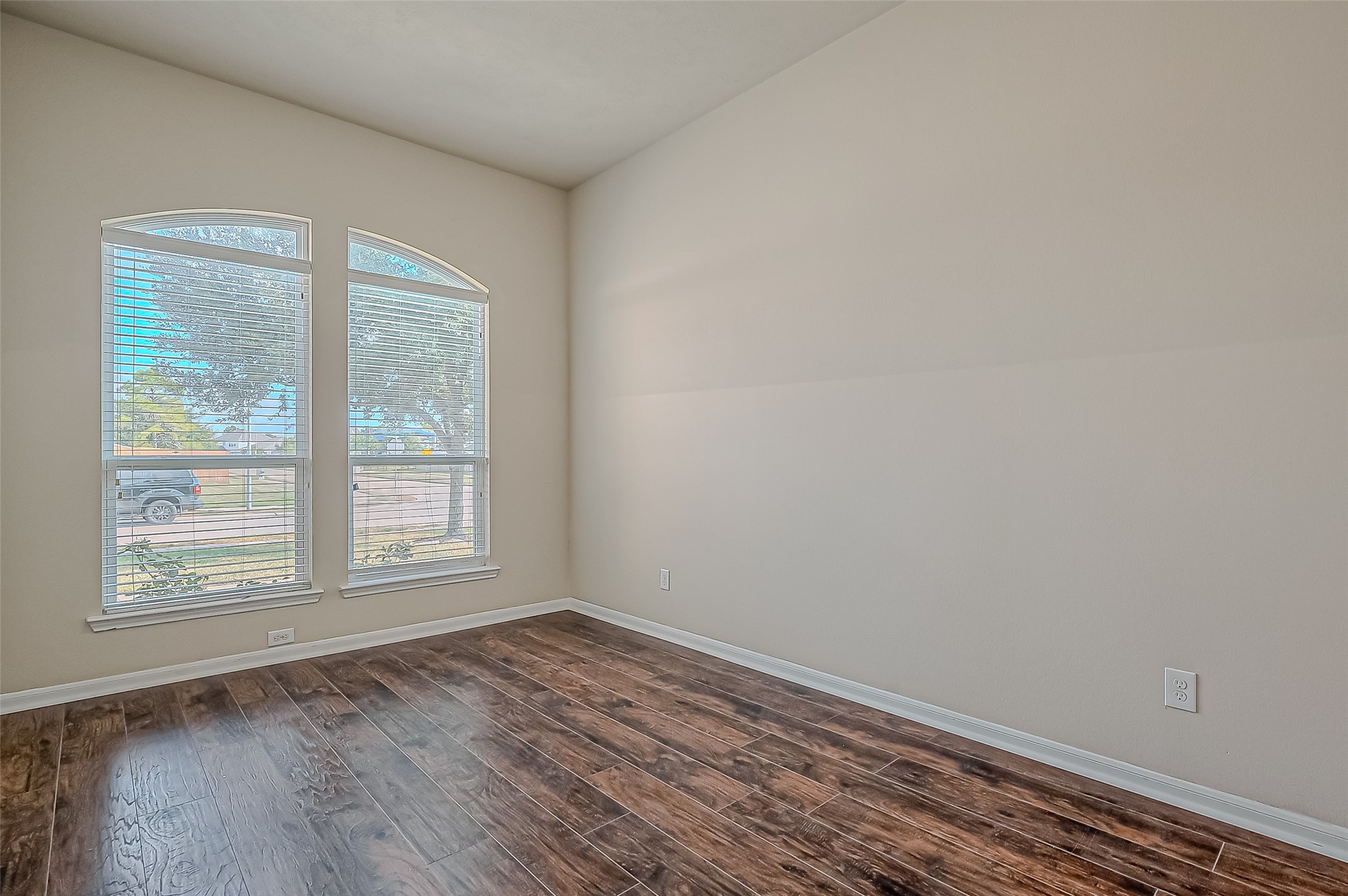 514 Heatherton Hill Drive Property Photo 30
