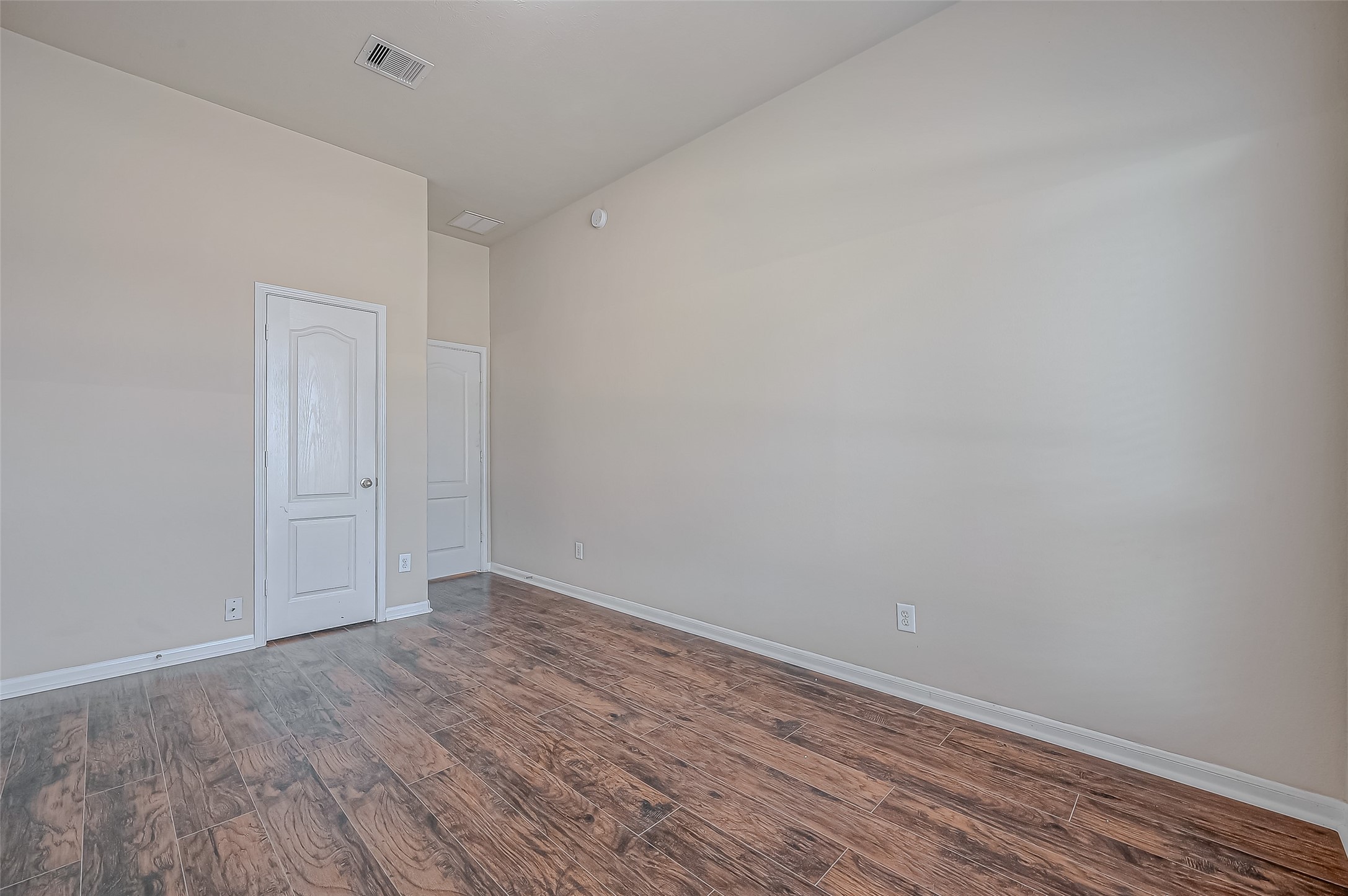514 Heatherton Hill Drive Property Photo 31