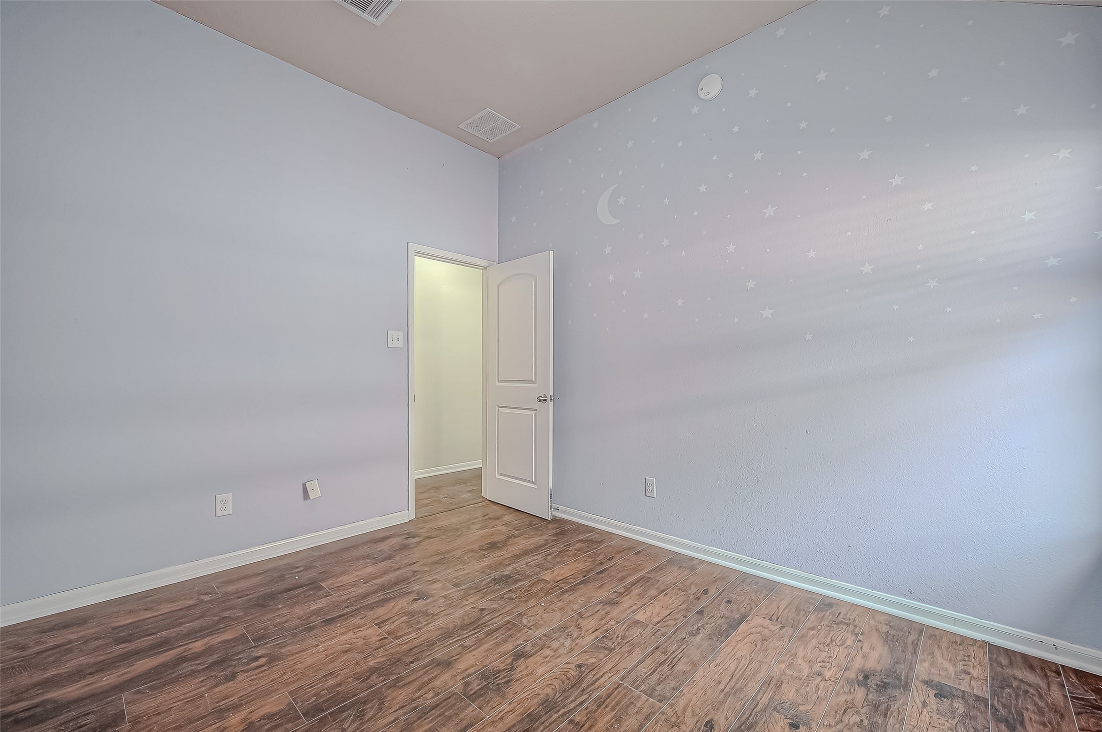 514 Heatherton Hill Drive Property Photo 35