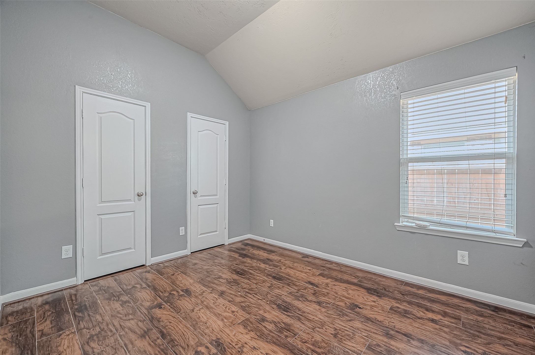 514 Heatherton Hill Drive Property Photo 36