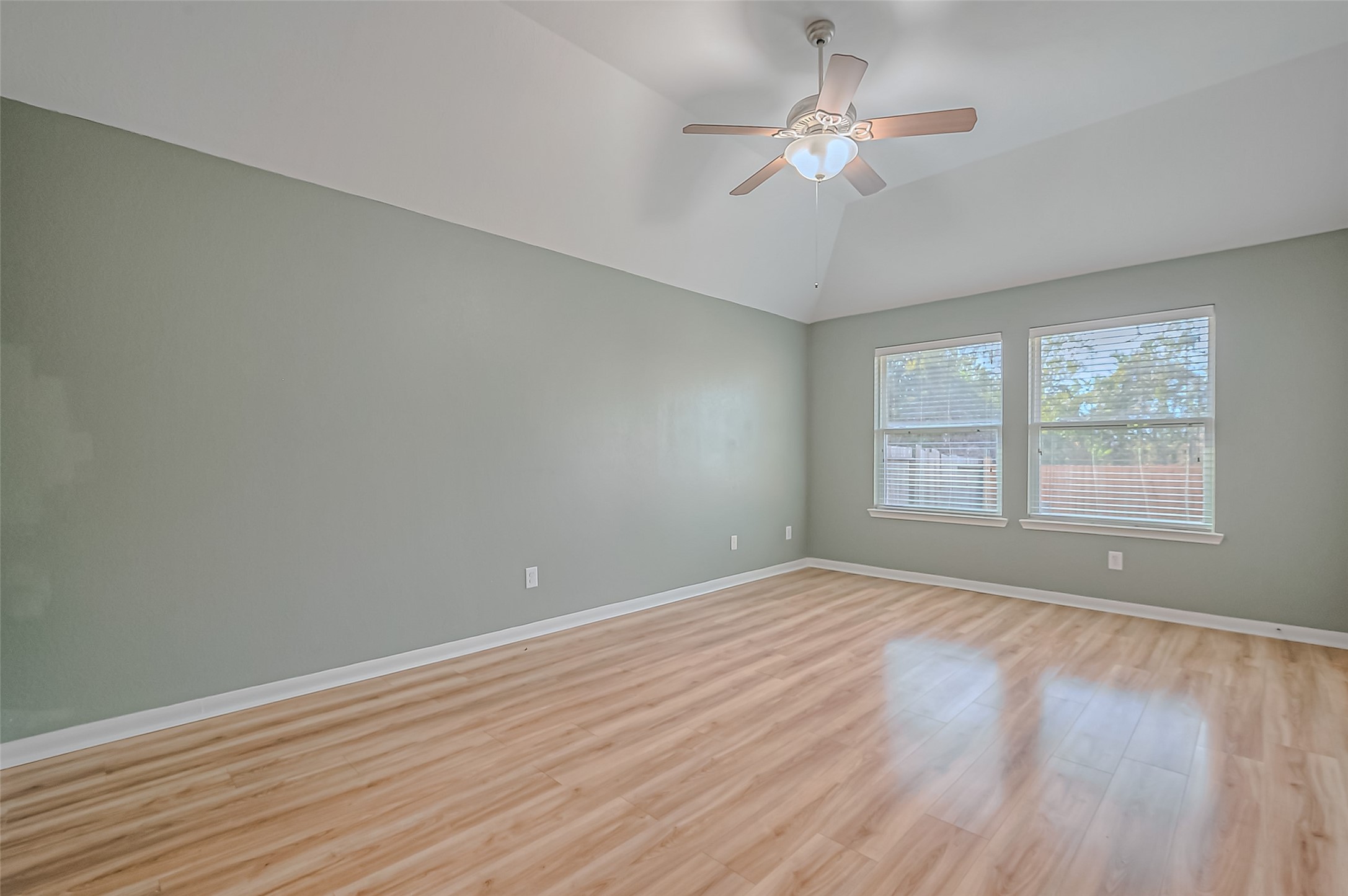 514 Heatherton Hill Drive Property Photo 38