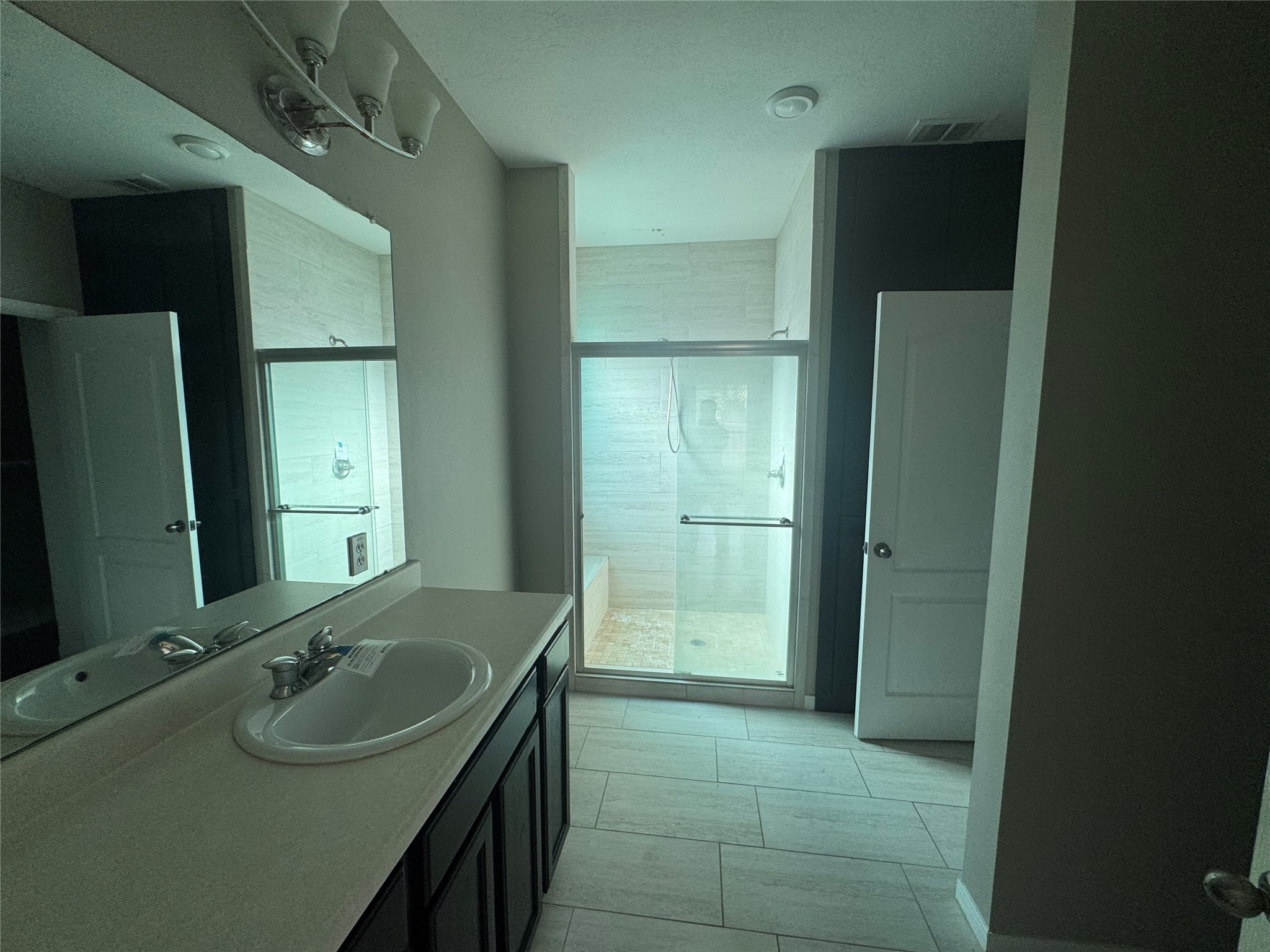 18914 Squirrel Oaks Drive Property Photo 8