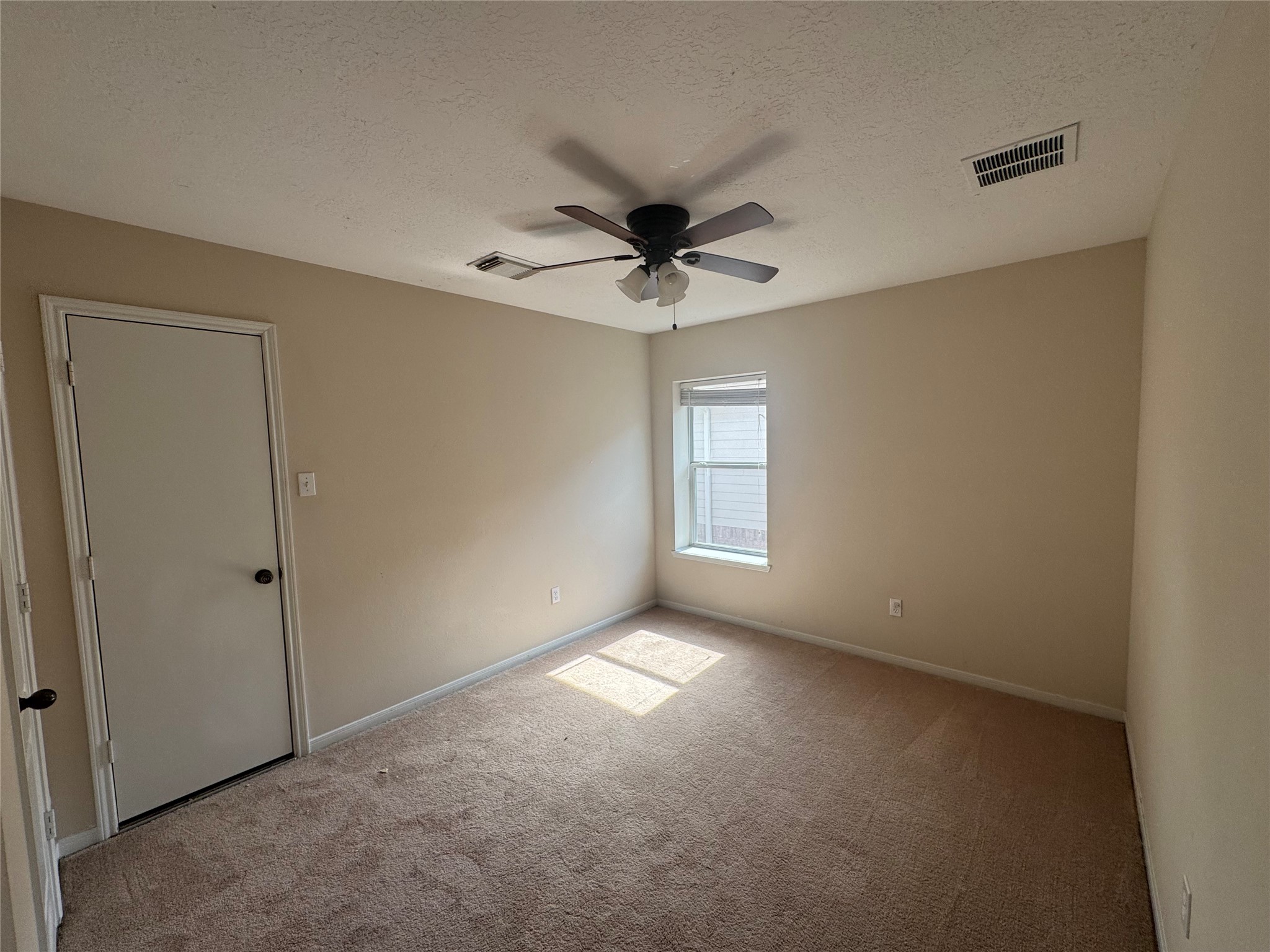 18914 Squirrel Oaks Drive Property Photo 12