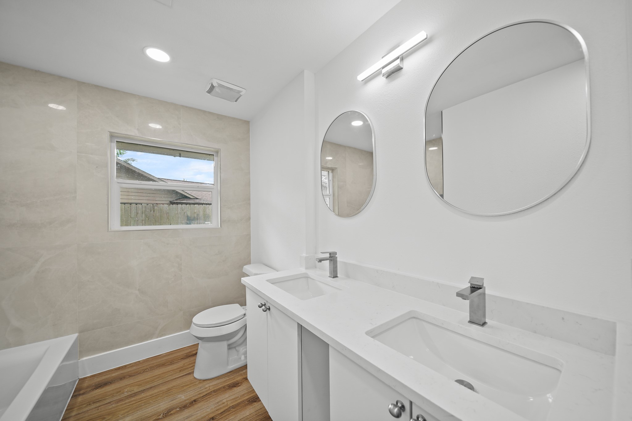 5447 Kingfisher Drive Property Photo 20