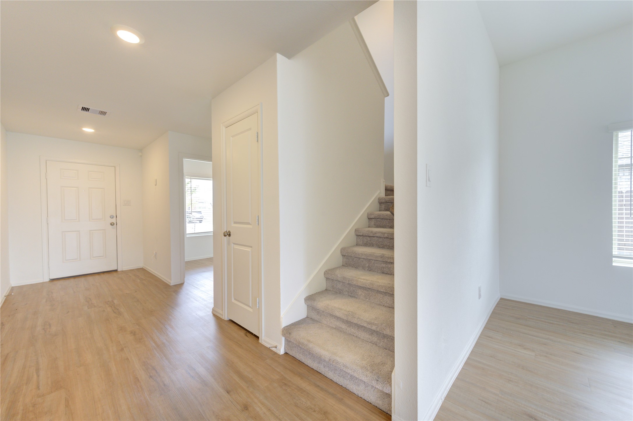 3418 Spanish Oak Lane Property Photo 8