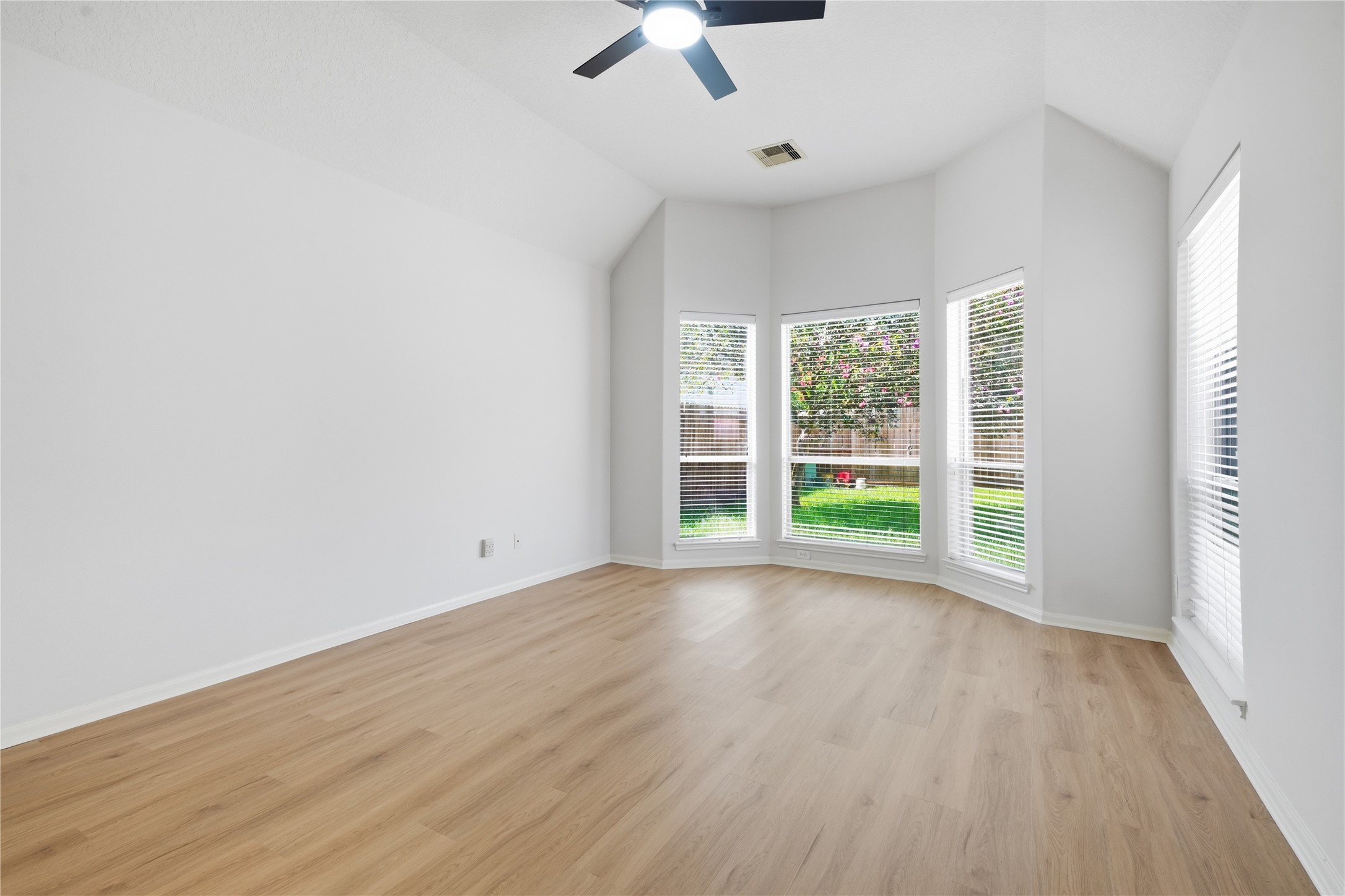 6165 Darlington Ct Court Property Photo 19