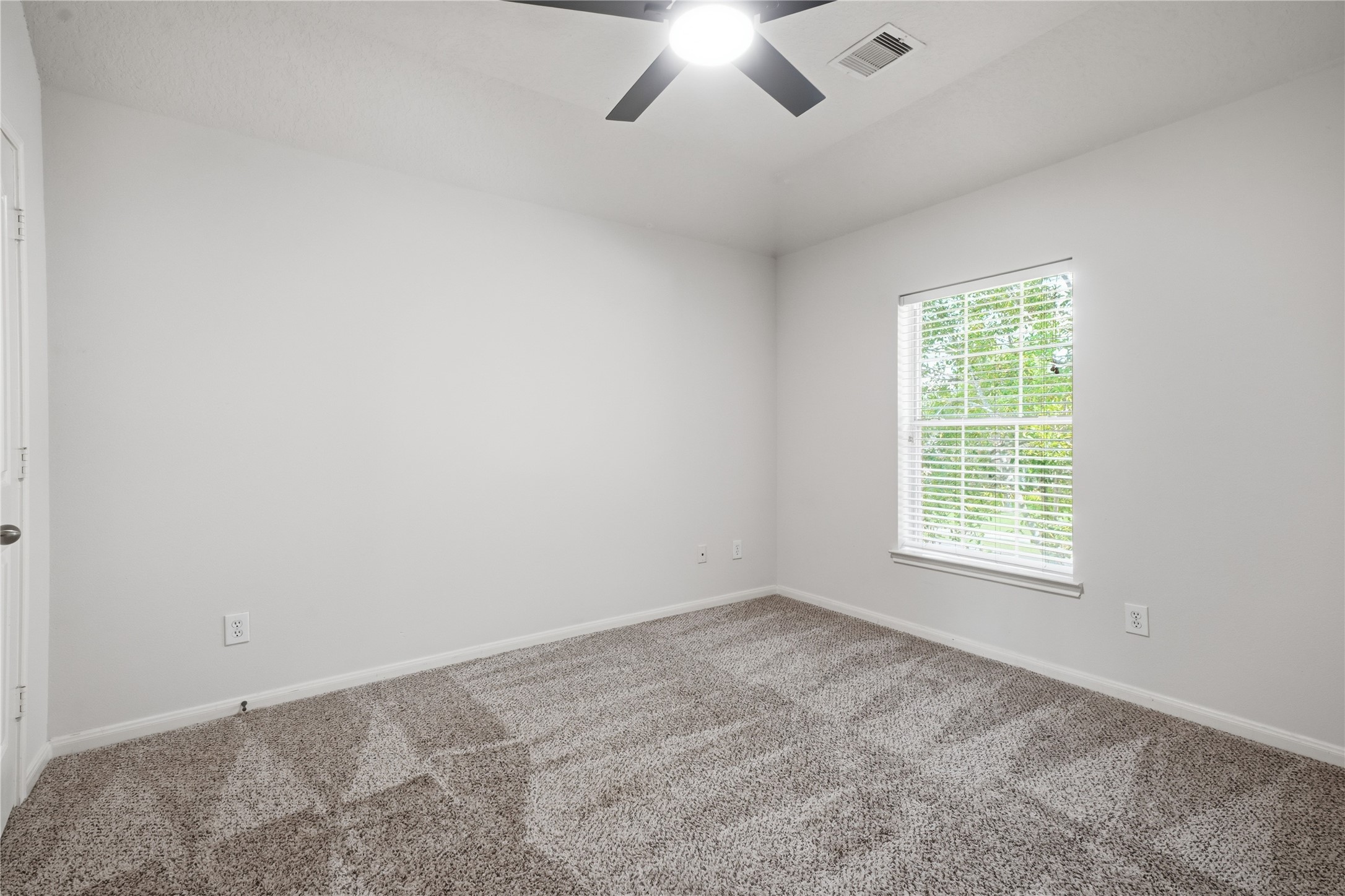 6165 Darlington Ct Court Property Photo 26