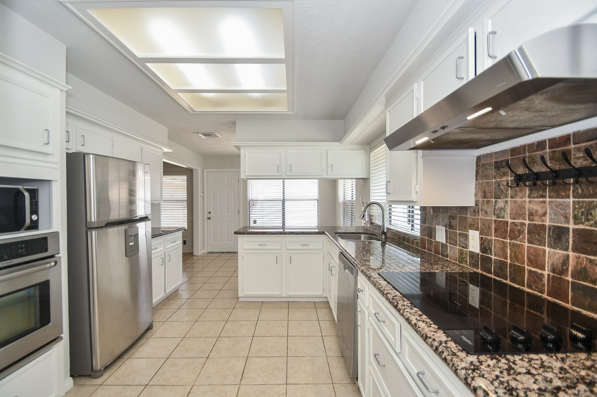 3107 Barnhill Property Photo 11