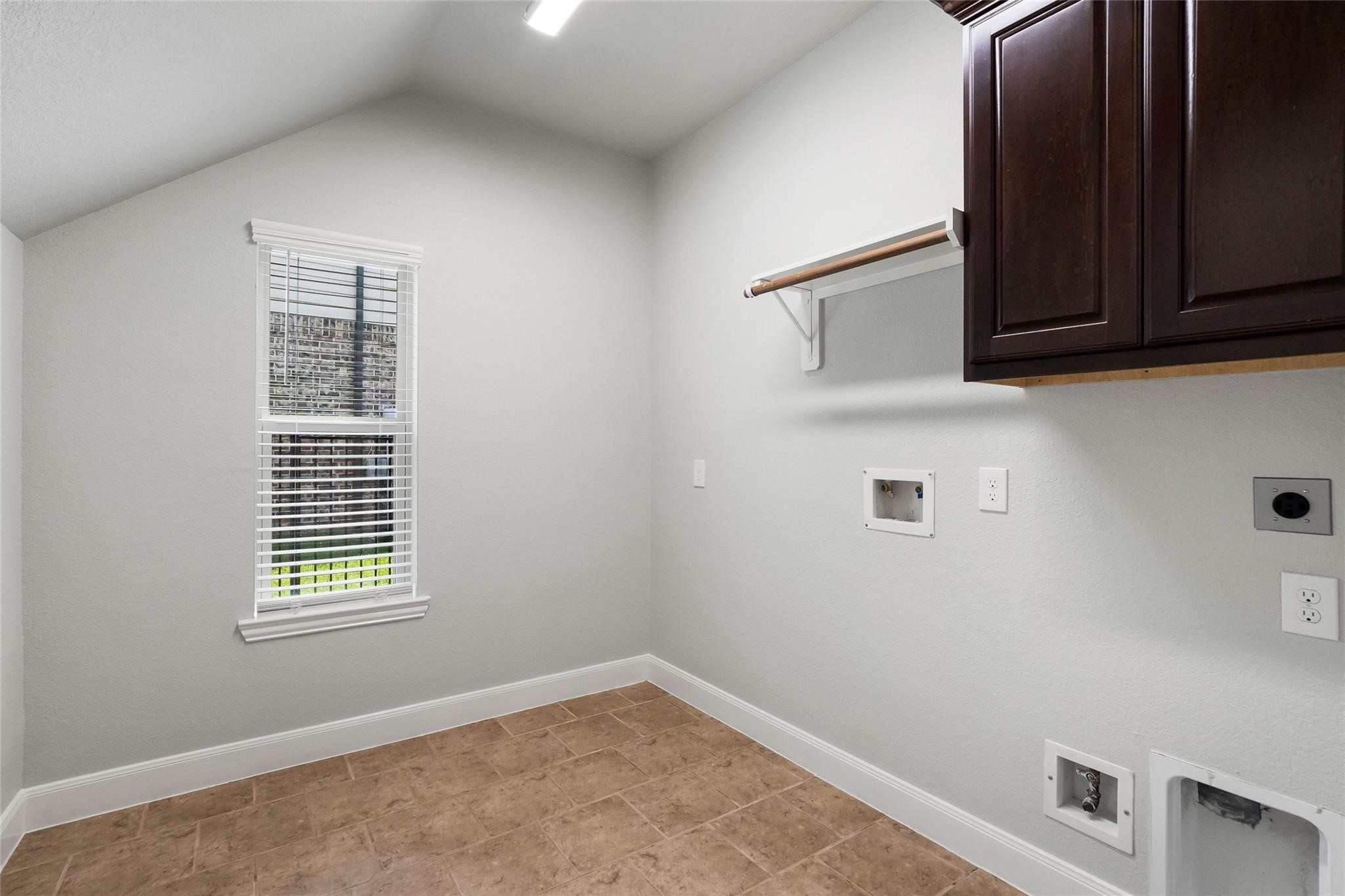 38 Estherwood Place Property Photo 10