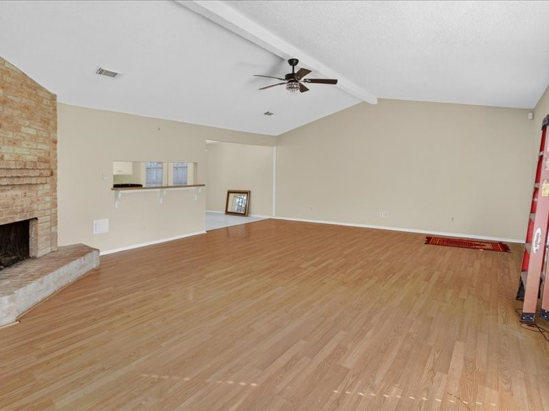 2027 Goodwin Drive Property Photo 4