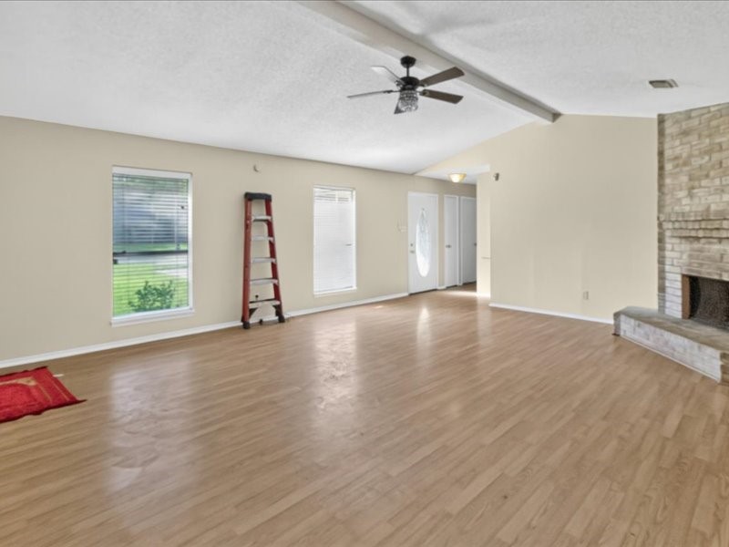 2027 Goodwin Drive Property Photo 5
