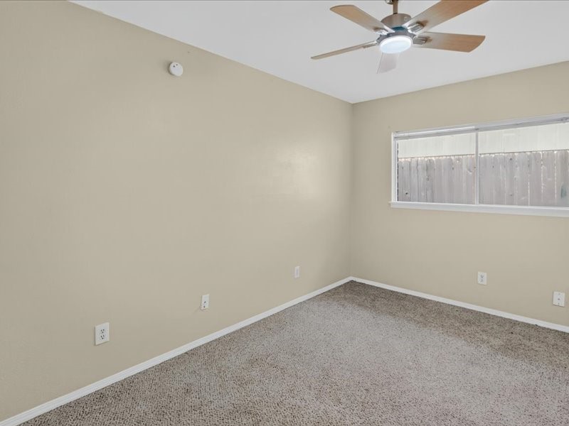 2027 Goodwin Drive Property Photo 16