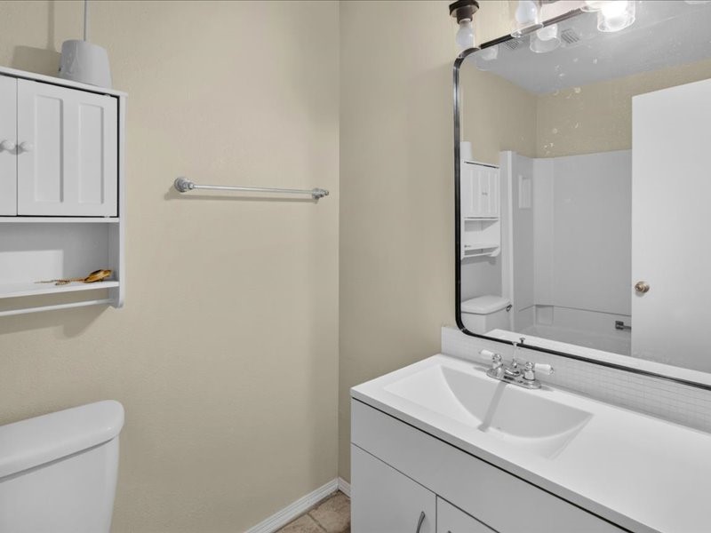 2027 Goodwin Drive Property Photo 20