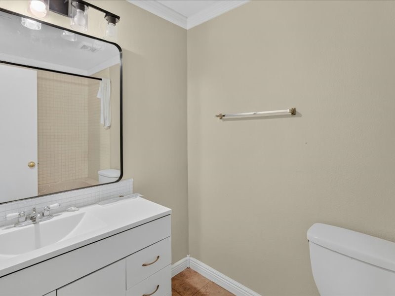 2027 Goodwin Drive Property Photo 24