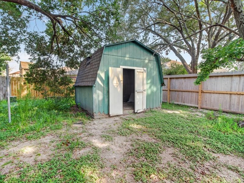 2027 Goodwin Drive Property Photo 26