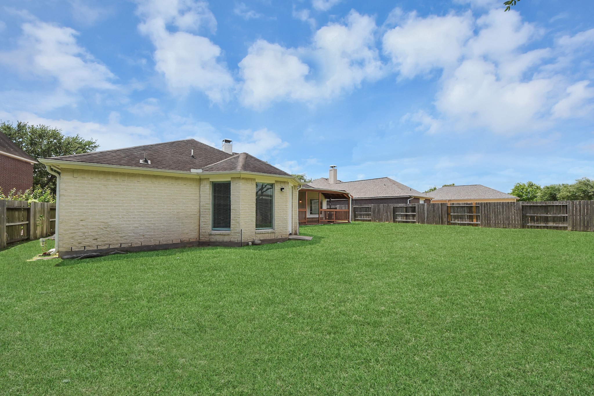 5527 Moss Meadow Court Property Photo 18