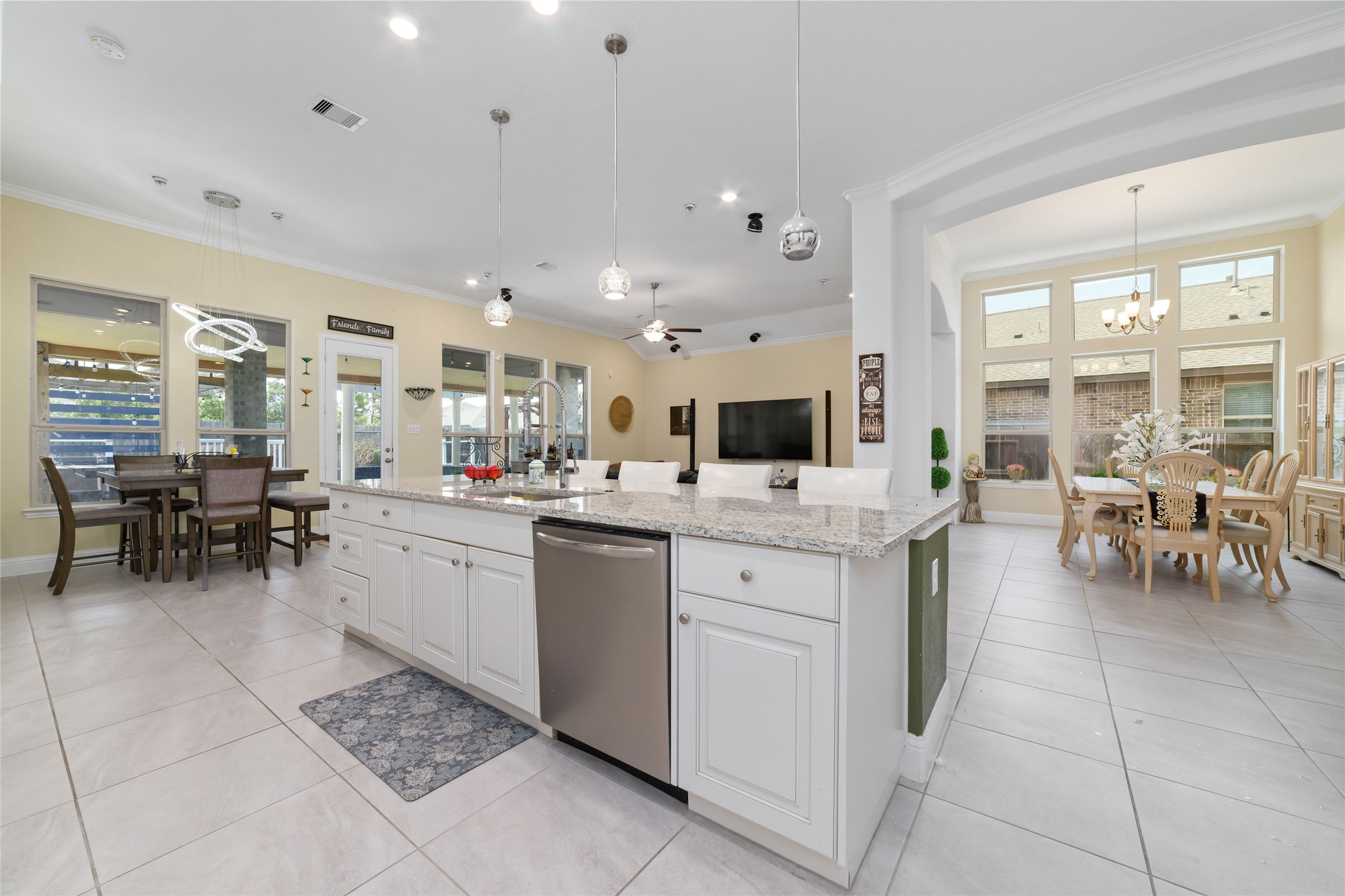 8014 Clearwater Glen Court Property Photo 12