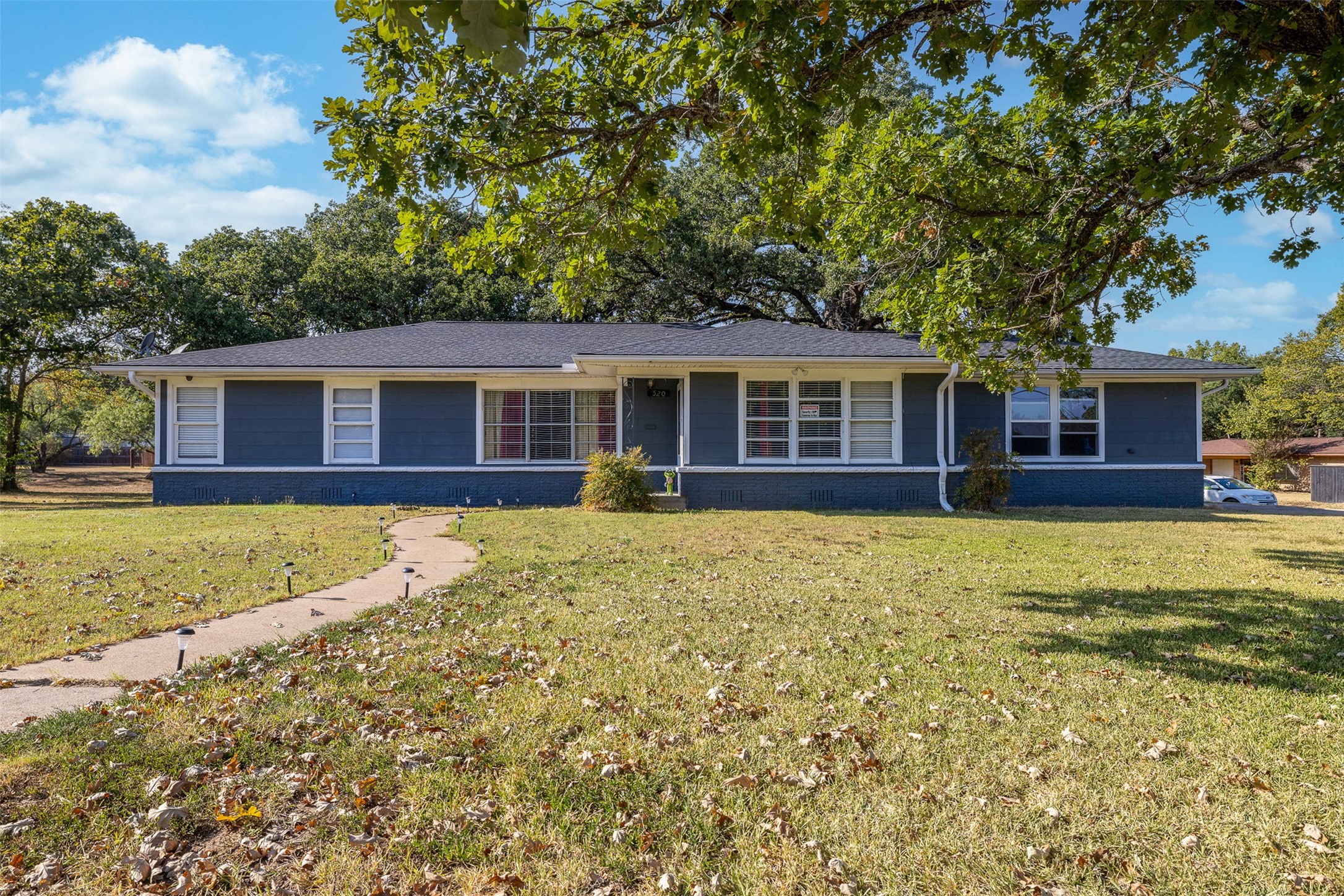 520 Avondale Avenue Property Photo