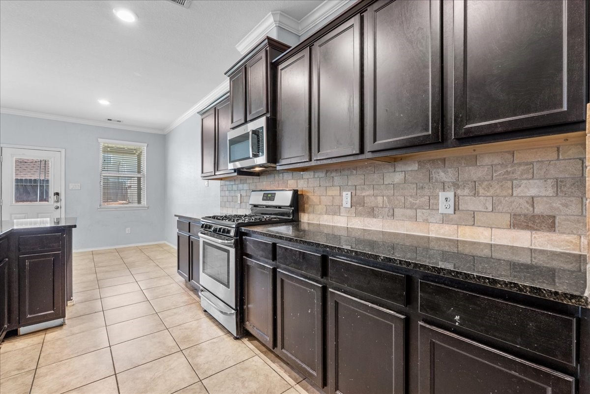 6525 Stoney Creek Drive Property Photo 14