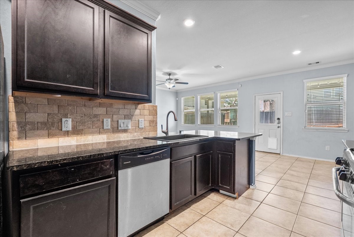 6525 Stoney Creek Drive Property Photo 15