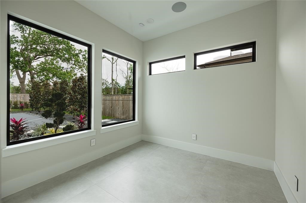 9231 Fox Bend Lane Property Photo 30